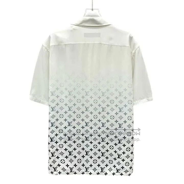 Louis Vuitton Louis Vuitton Logo Monogram Short Sleeve Shirt. Size US L / EU 52-54 / 3 - 2 Thumbnail