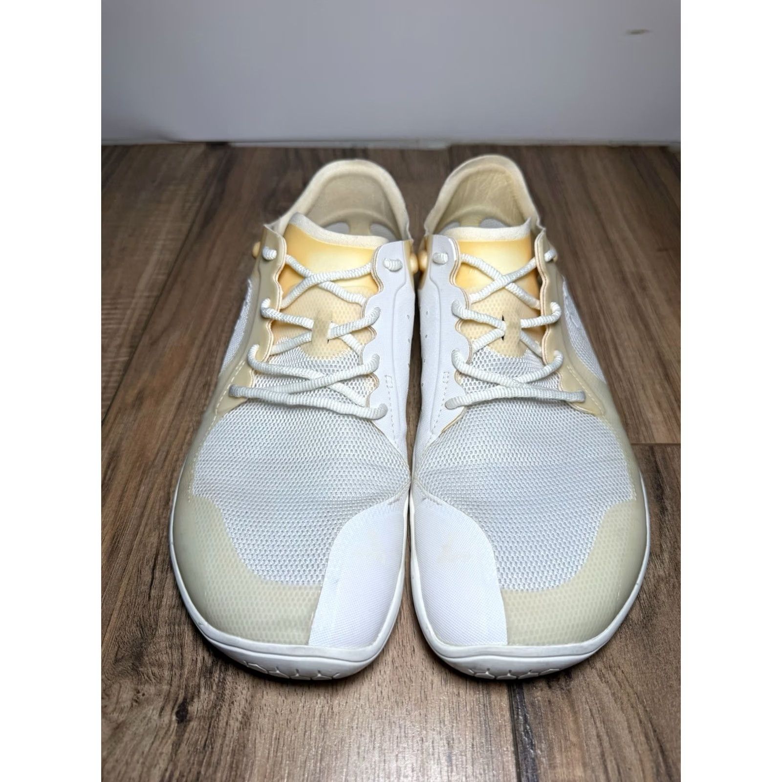 Vivobarefoot VivoBarefoot Women's Primus Lite III Minimalist Trainers Bright White EU40 US9 Ladies Running Sneakers Size US 10 / IT 40 - 5 Thumbnail