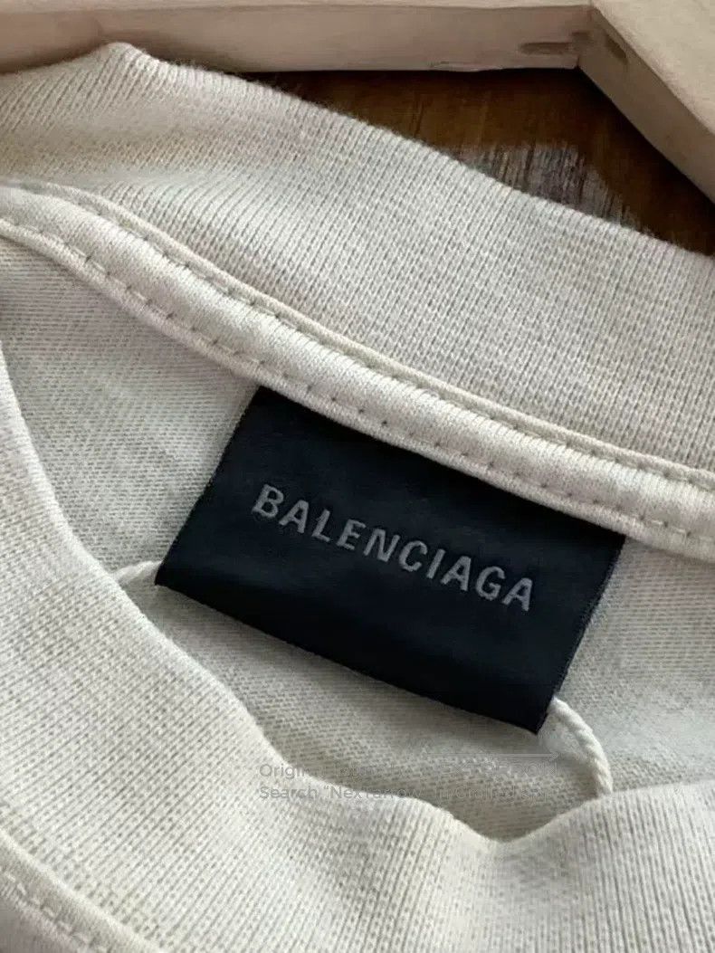 Balenciaga Balenciaga Front and Back Embroidered Letter Logo Short Sl Size US XS / EU 42 / 0 - 3 Thumbnail