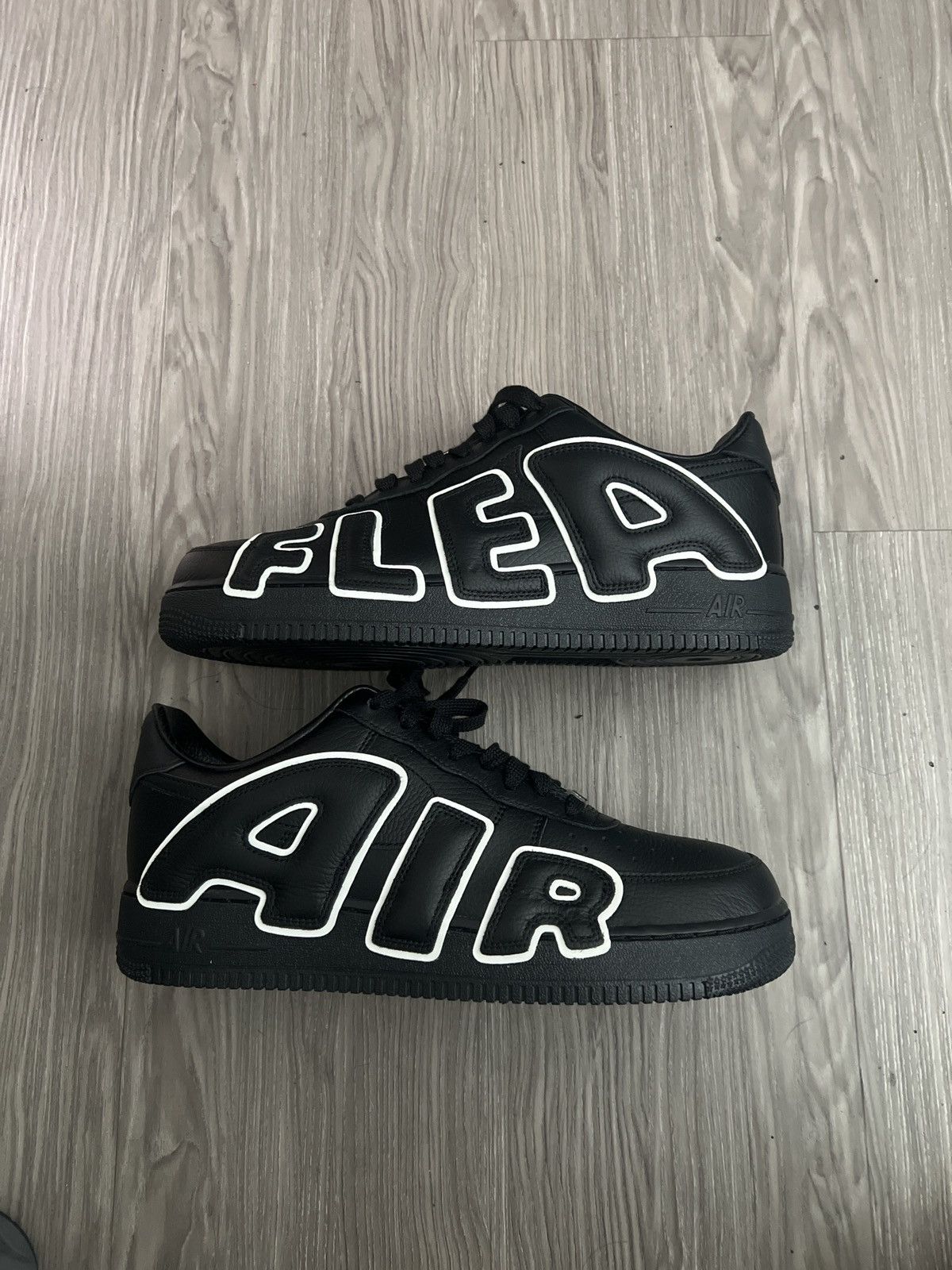 Nike Black flea market Af1 Size US 10.5 / EU 43-44 - 1 Thumbnail