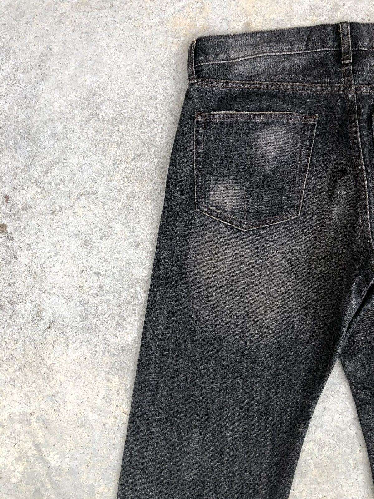 If Six Was Nine Mudwash Uniqlo Distressed Jeans Size US 32 / EU 48 - 9 Thumbnail