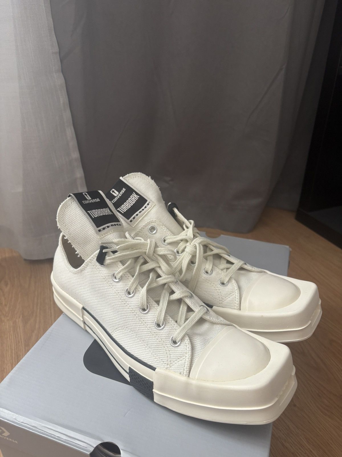 Converse × Rick Owens Drkshdw Converse Rick Owens Drkshdw Turbodrk Chuck Taylor 70 White Size US 8.5 / IT 38.5 - 1 Thumbnail