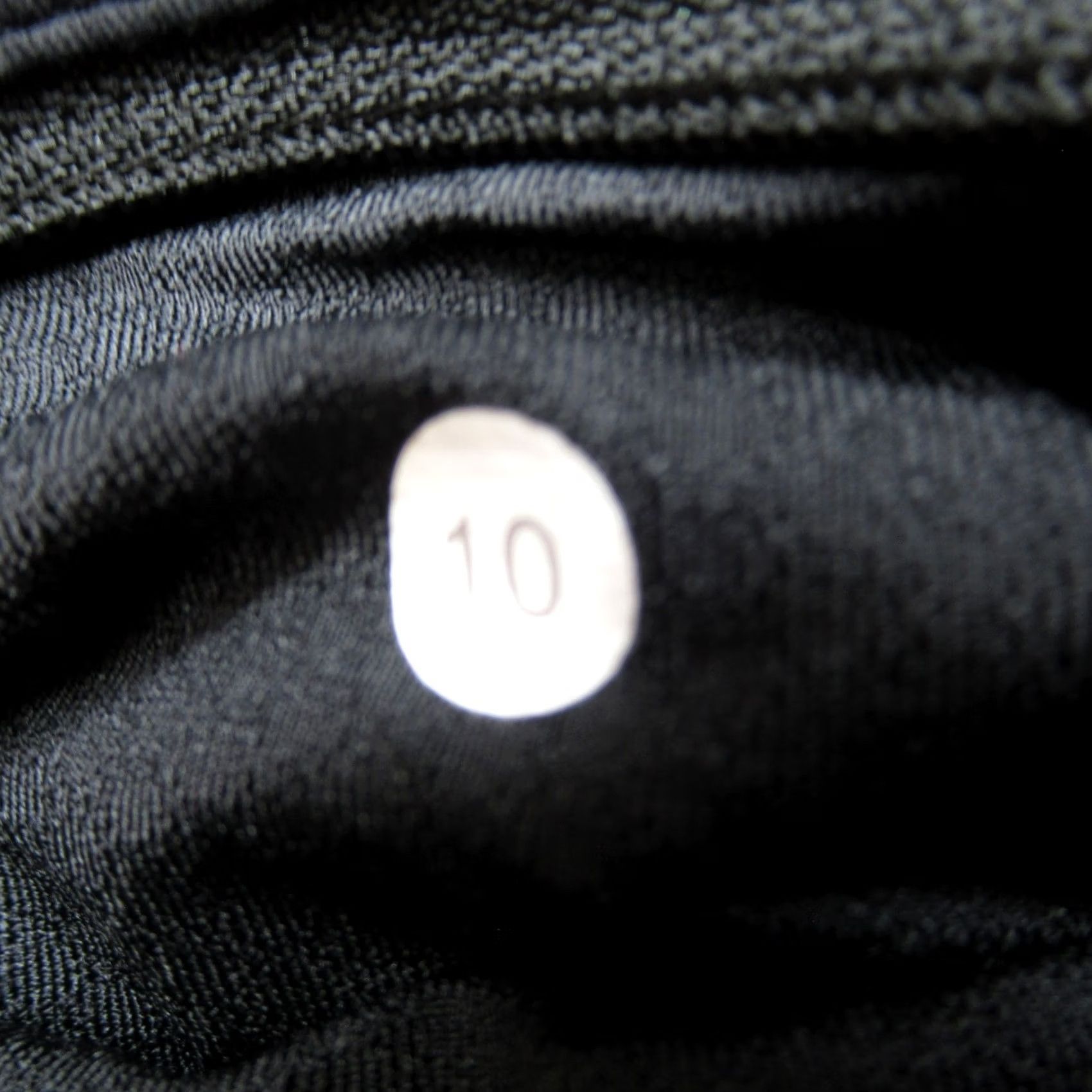 Lululemon Lululemon Womens Pants Black Capri Pockets Activewear Yoga 10 22" Size 32" / US 10 / IT 46 - 6 Thumbnail
