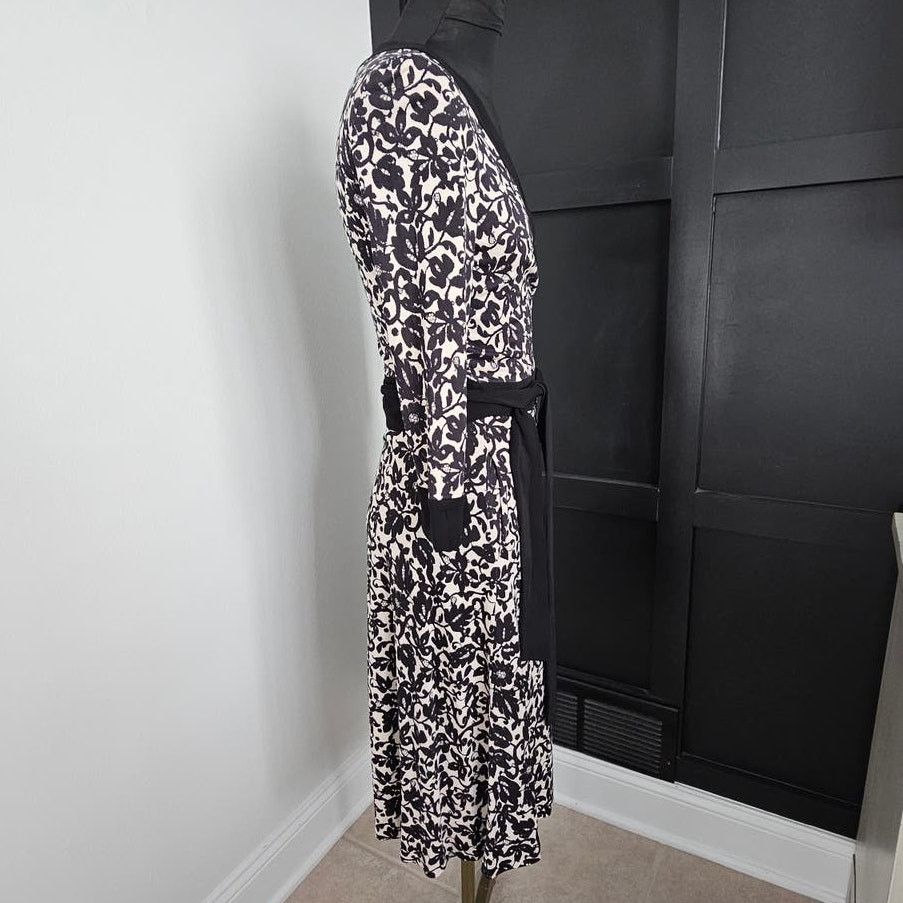 Diane von Furstenberg Diane Von Furstenberg Women's 100% Silk Wrap Floral Dress 4 Size S / US 4 / IT 40 - 2 Thumbnail
