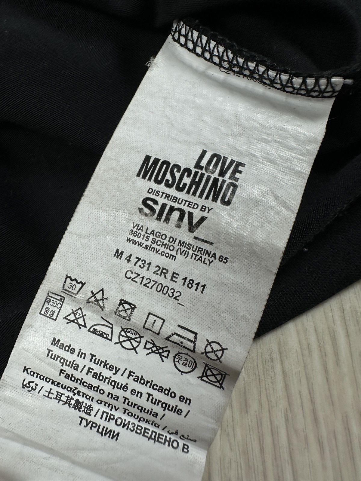 Love Moschino Love Moschino Love Clouds T-Shirt Size M / US 6-8 / IT 42-44 - 10 Thumbnail