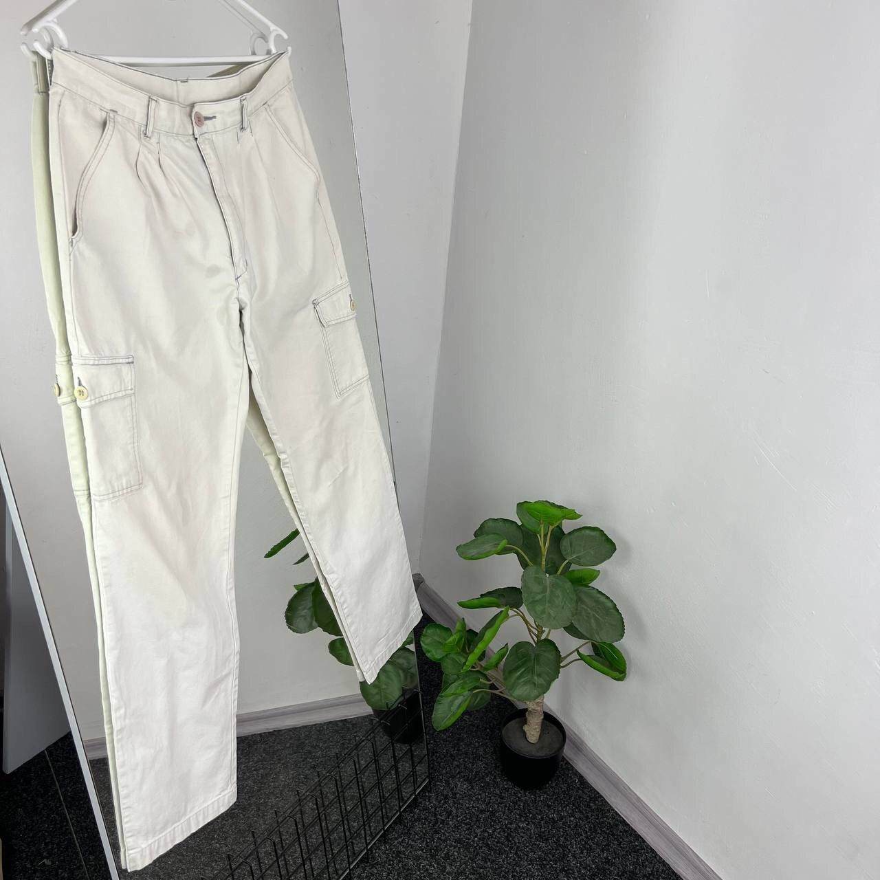 Japanese Brand Cargo White Pants Japanese Brand Y2k Size US 32 / EU 48 - 1 Thumbnail