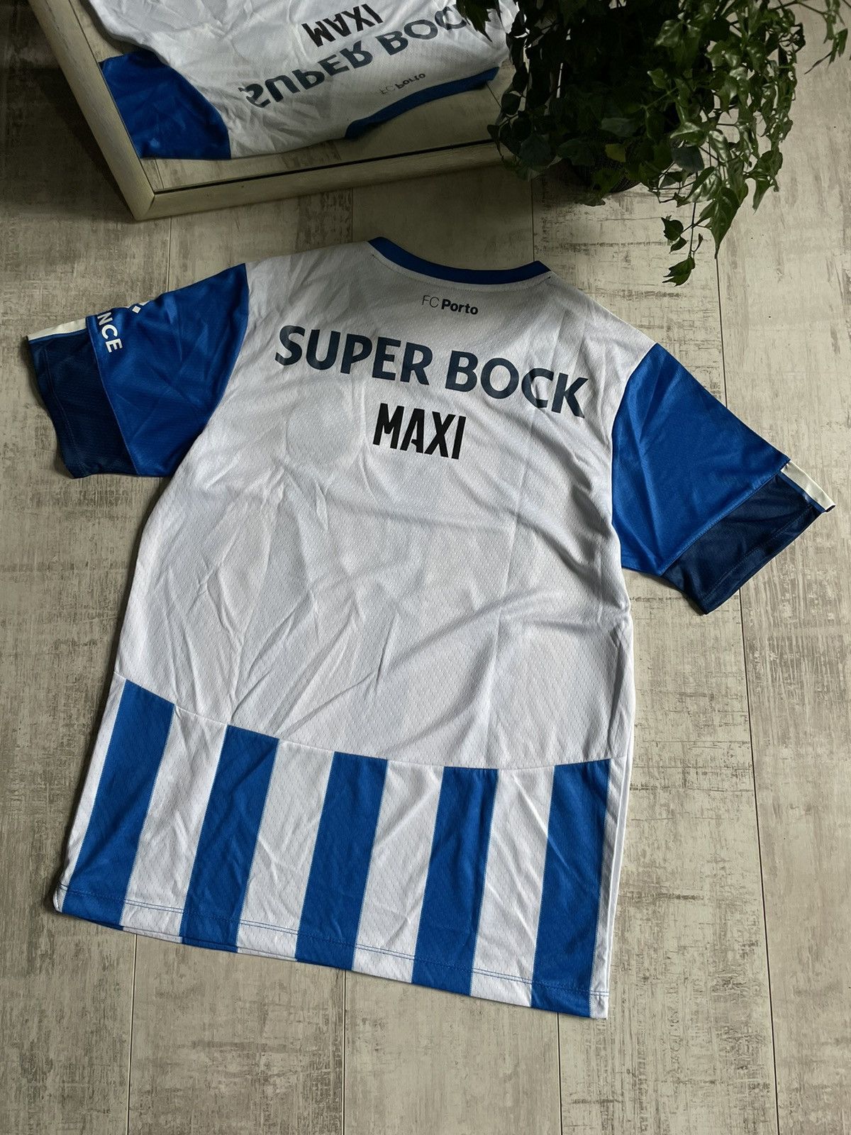 New Balance New Balance FC Porto 2022/2023 Home Football Shirt Jersey Size US M / EU 48-50 / 2 - 4 Thumbnail