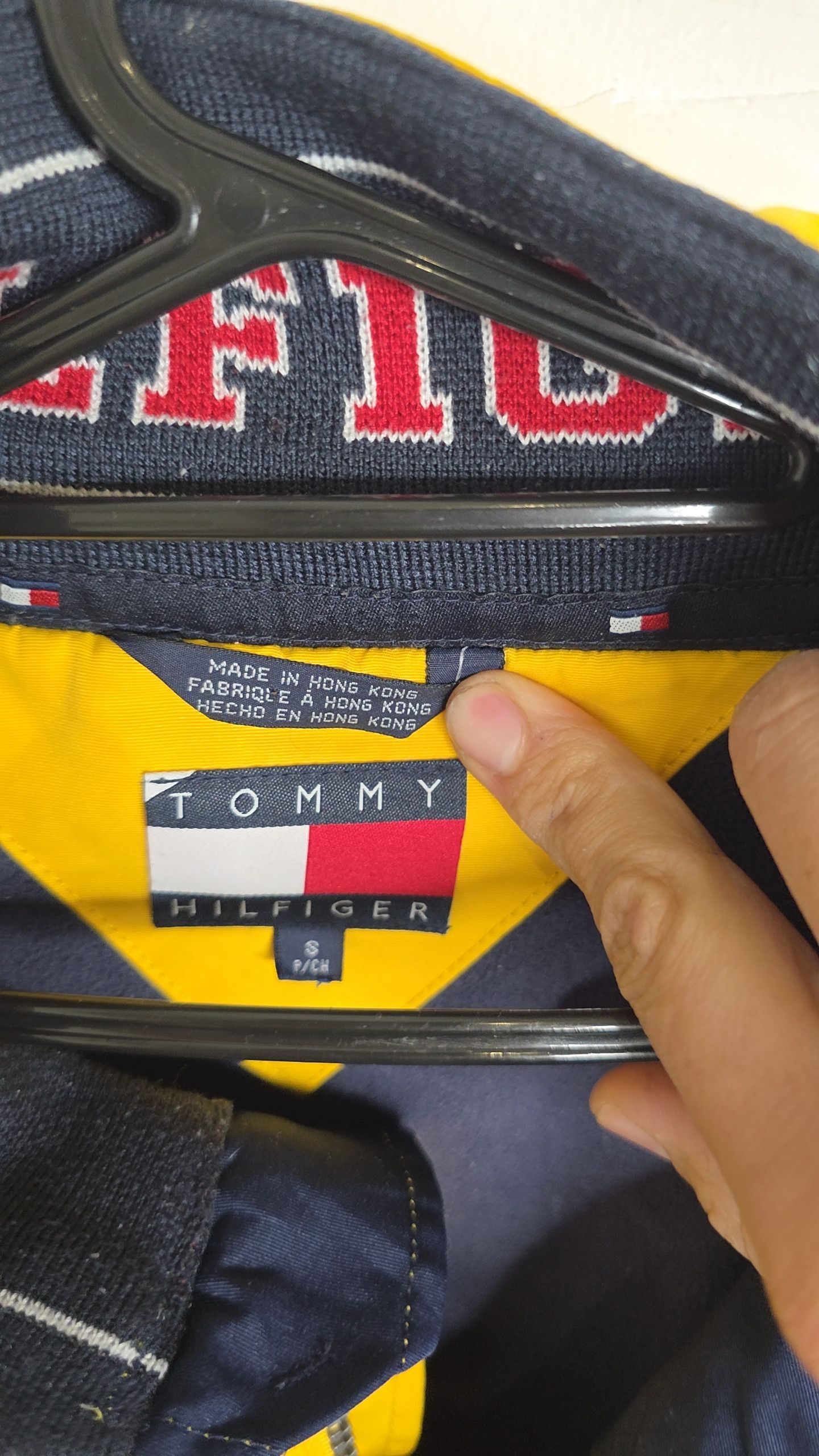 Tommy Hilfiger Vintage Tommy Hilfiger Sailing Jacket Yellow Navy Flag 90s Size US M / EU 48-50 / 2 - 3 Thumbnail