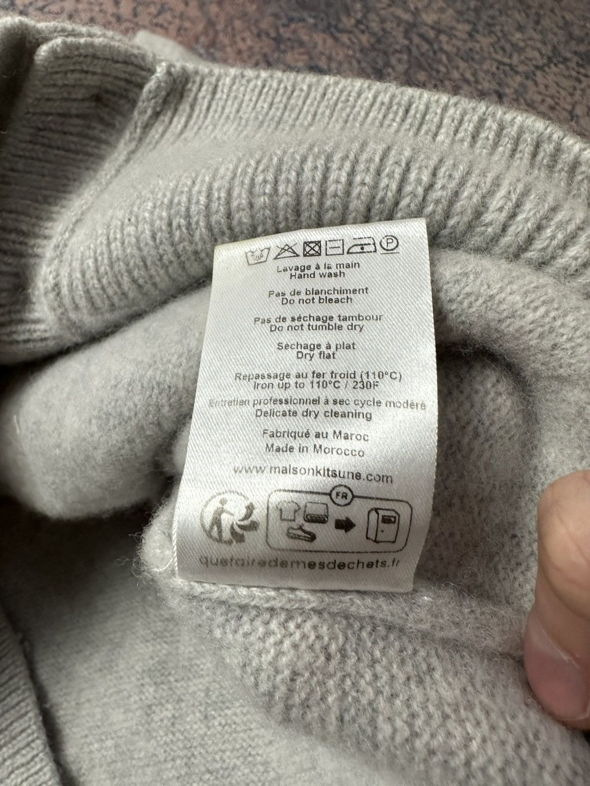Maison Kitsune Maison Kitsune Fox head patch classic cardigan Size S / US 4 / IT 40 - 6 Thumbnail