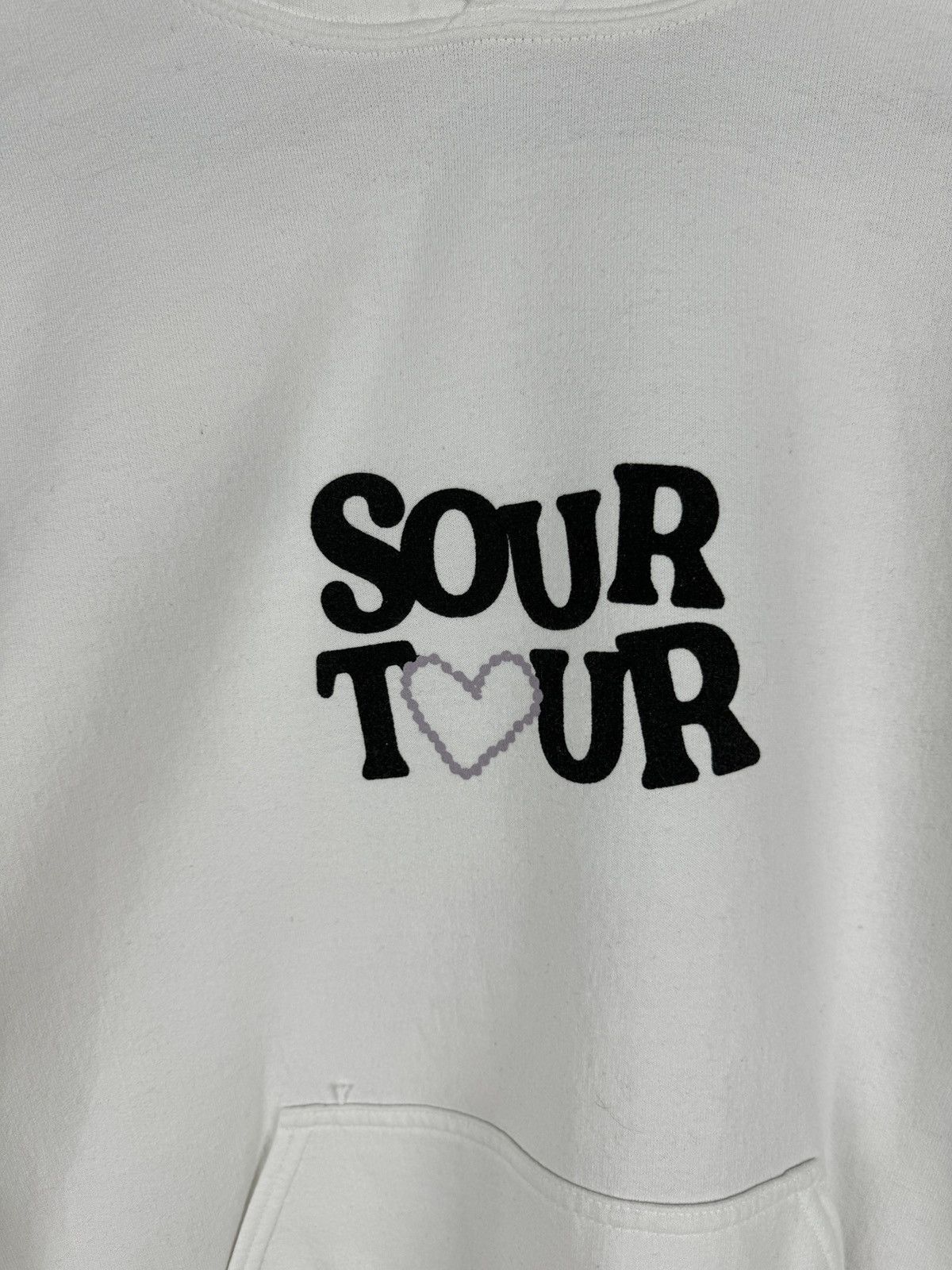Band Tees Olivia Rodrigo Butterfly Sour Tour Halo Hoodie made in UK Size US L / EU 52-54 / 3 - 5 Thumbnail