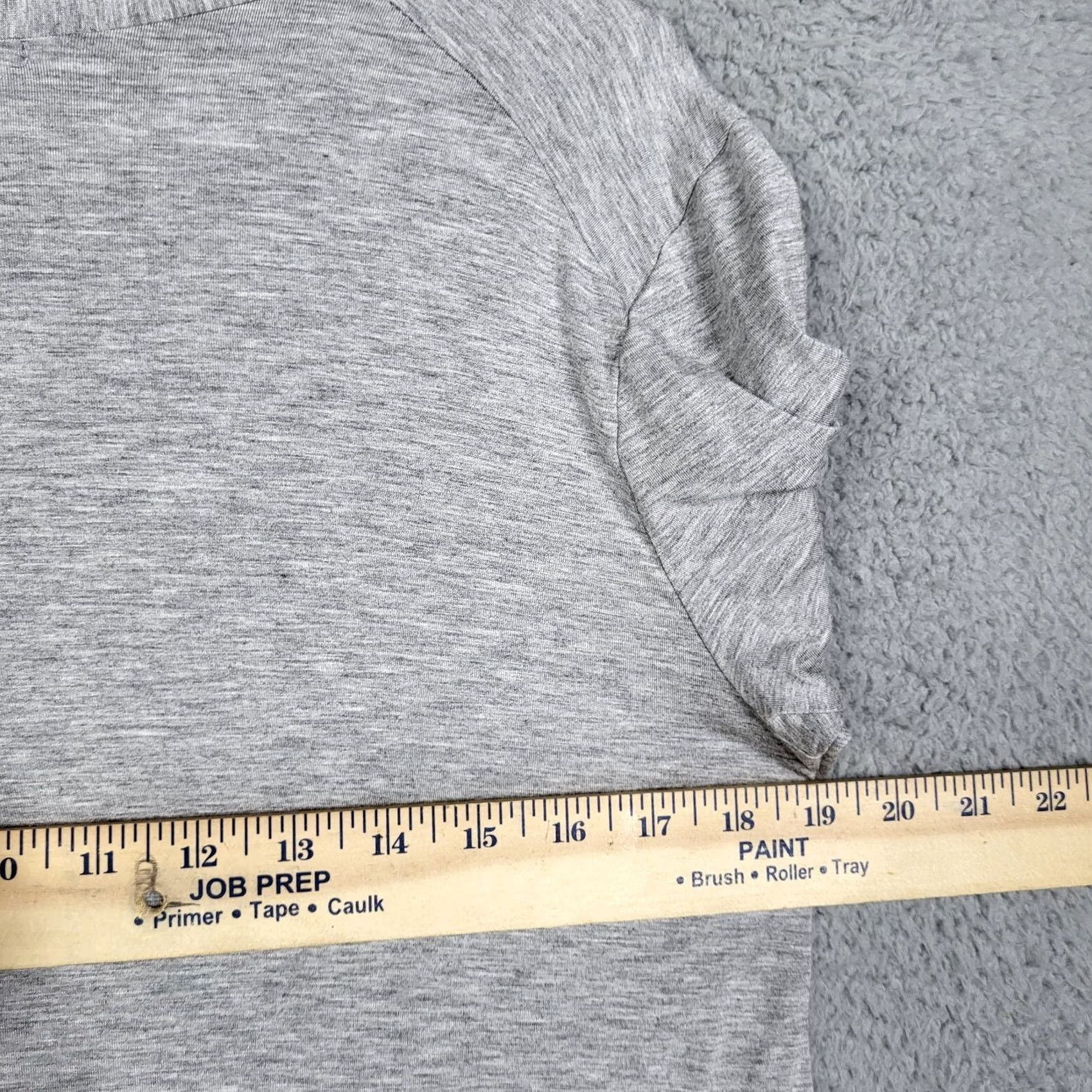 Vintage Carly Jean Women's Gray V-Neck Short Sleeve T-Shirt M Shirt Adults Casual Basic 90s Cars Theme Size M / US 6-8 / IT 42-44 - 3 Thumbnail