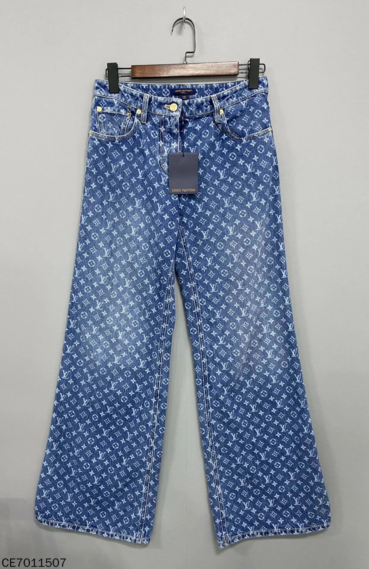 Louis Vuitton LV 25fw Washed Monogram All Over Print Jeans 38 Size 27" / US 4 / IT 40 - 1 Thumbnail