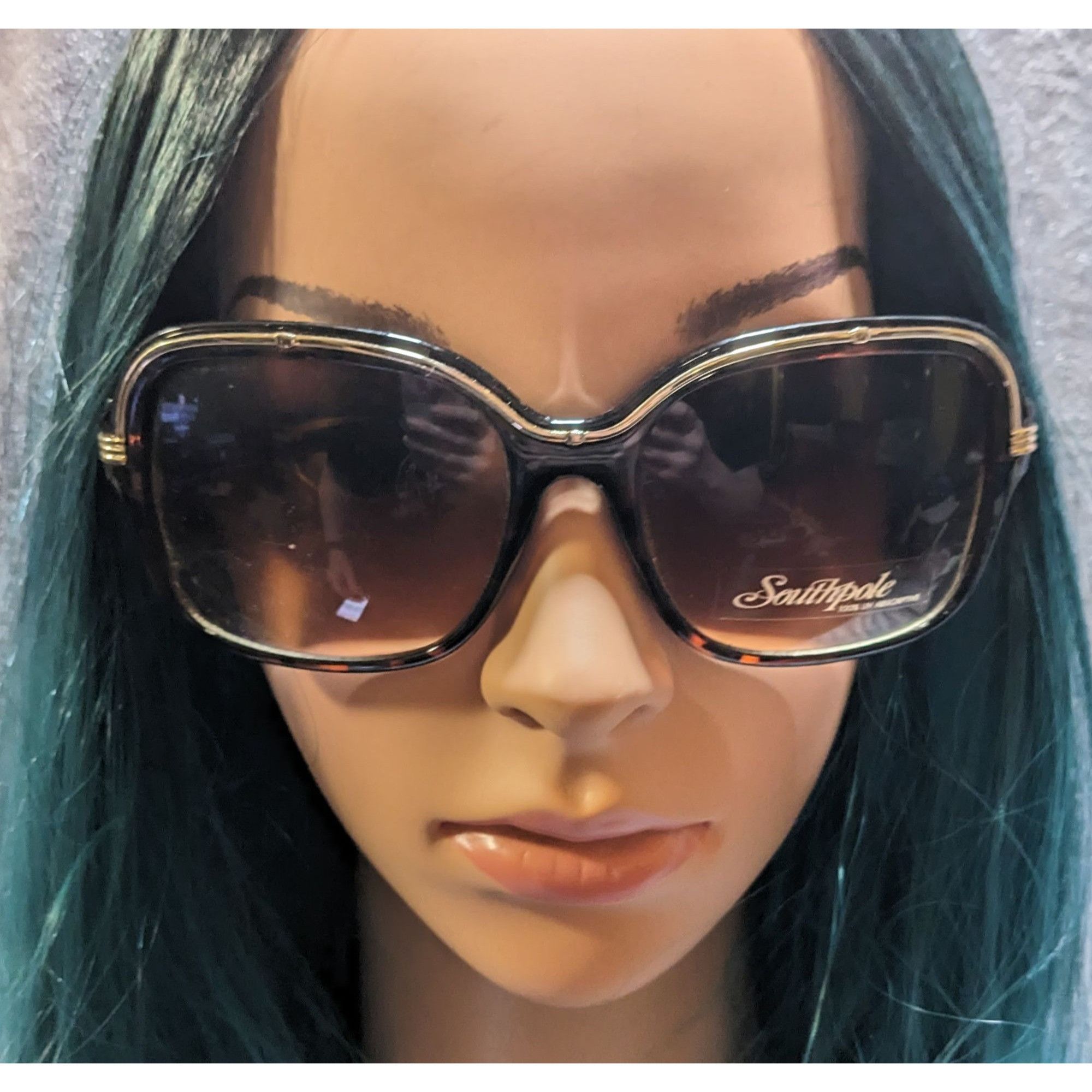 Southpole Southpole Tortoise Sunglasses With Gold Tone Accents Size ONE SIZE - 4 Thumbnail