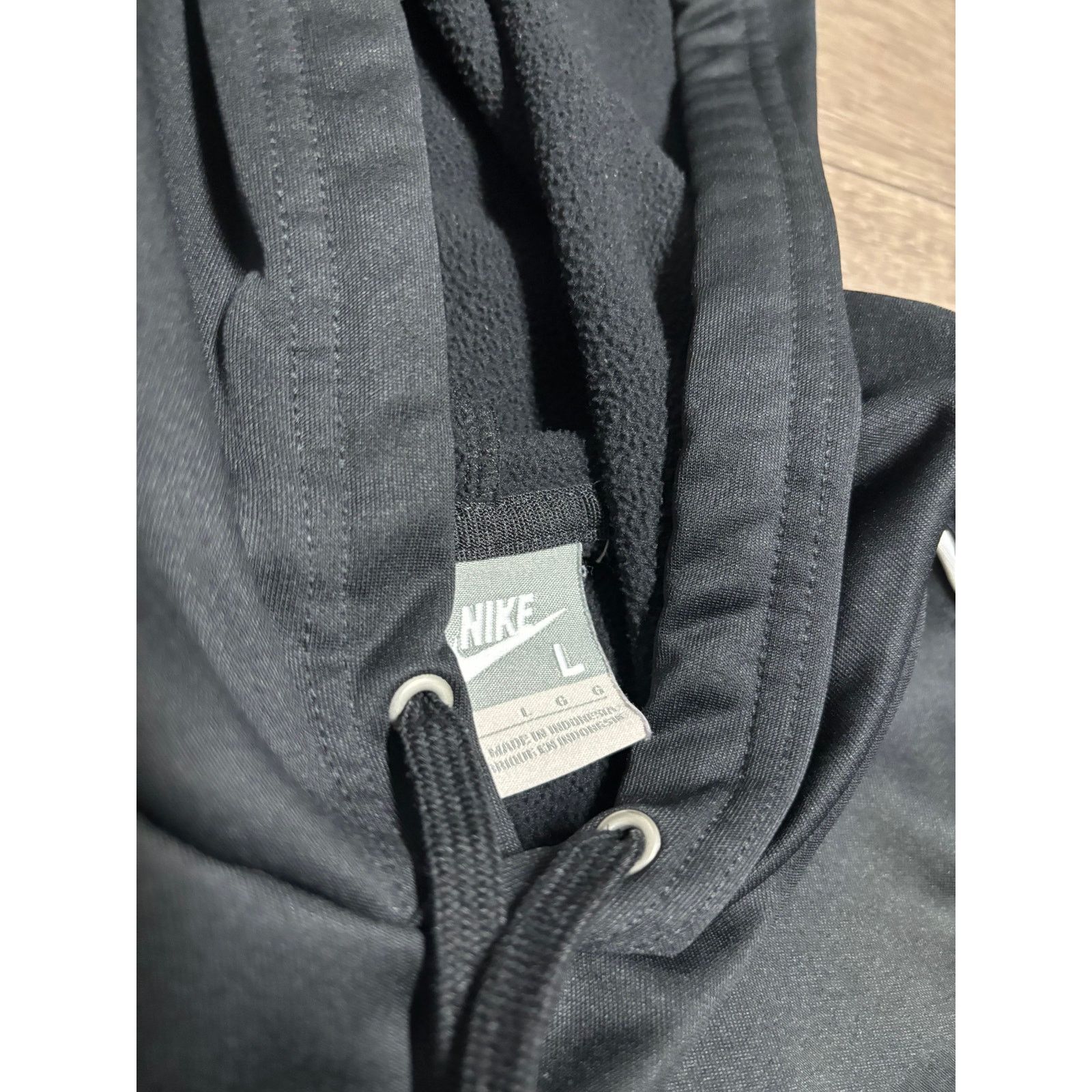 Nike × Vintage Vintage Nike Black Hoodie 00s Sz L Size US L / EU 52-54 / 3 - 3 Thumbnail