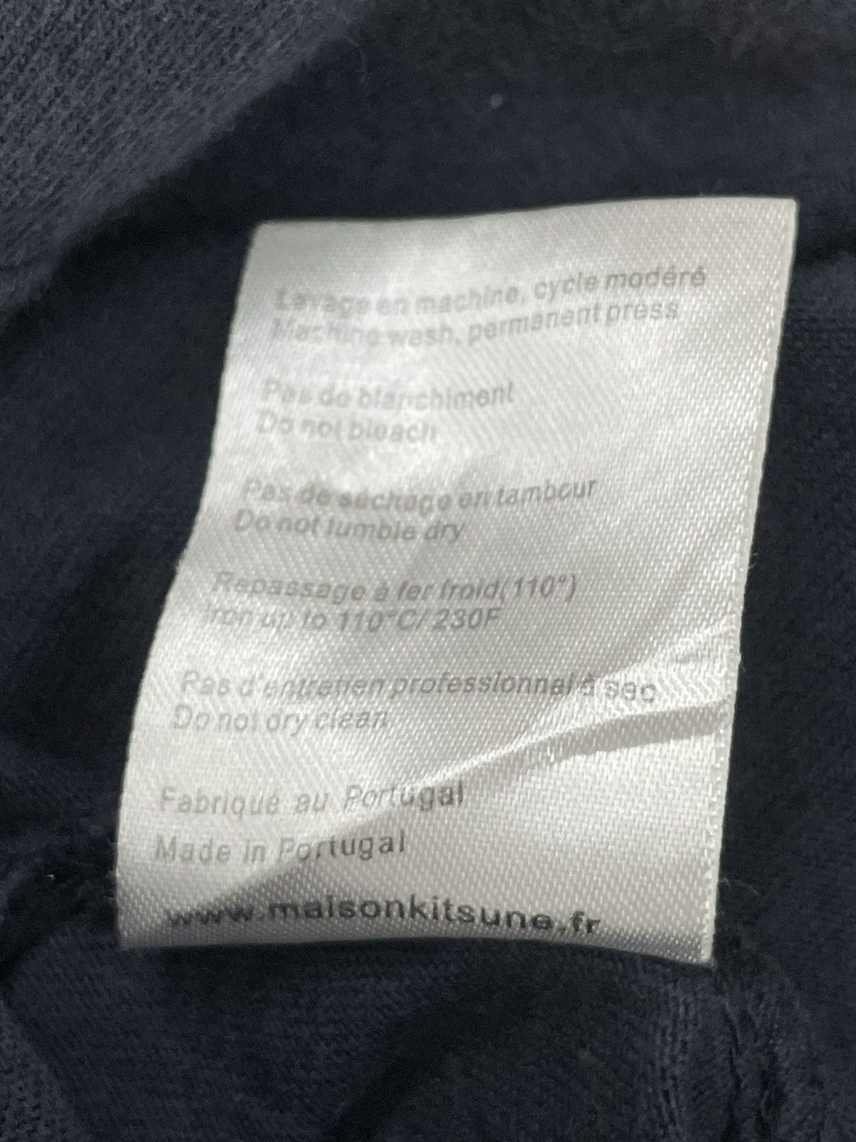 Designer × Maison Kitsune Sunfaded Maison Kitsune Small Fox Paris Size US S / EU 44-46 / 1 - 12 Thumbnail