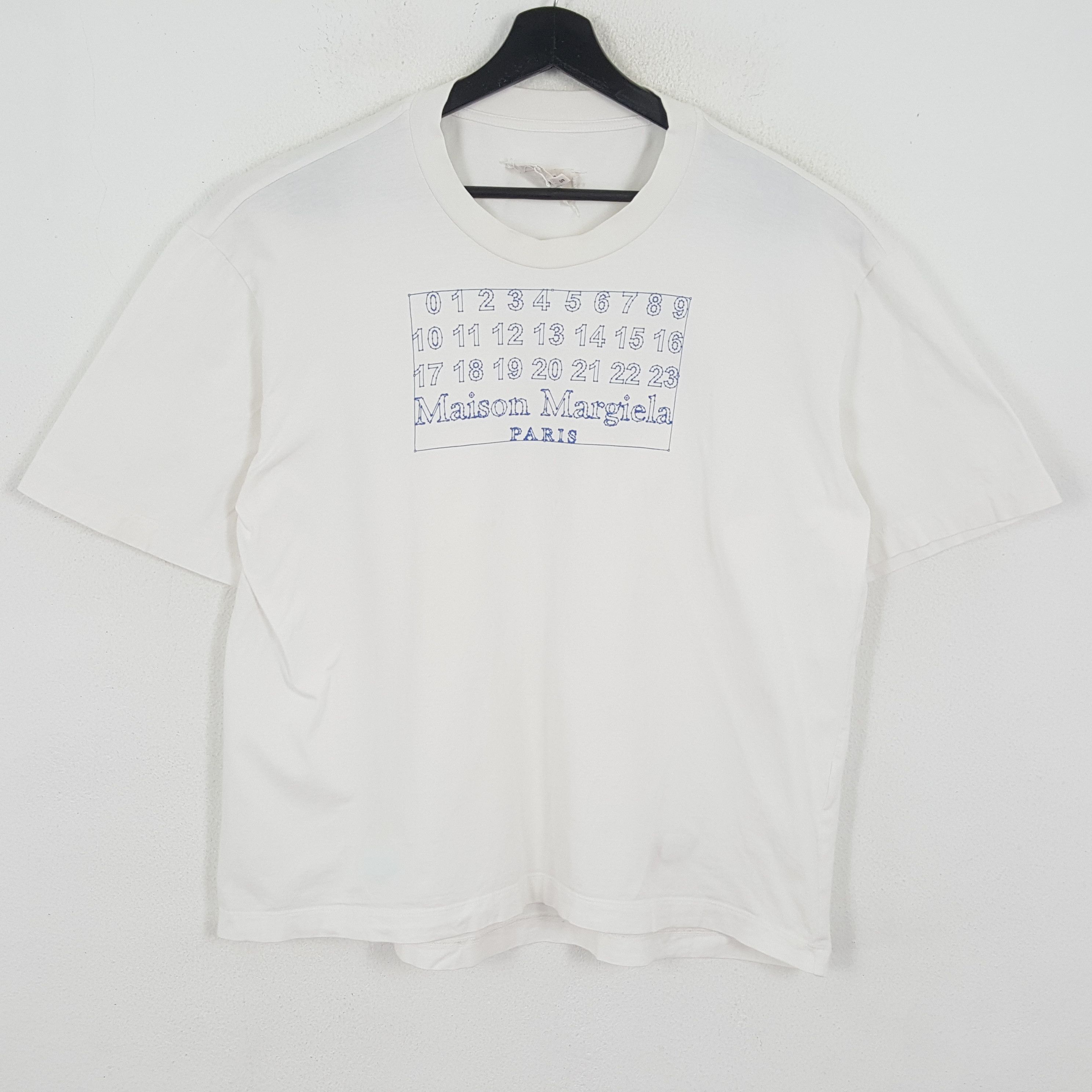 MAISON MARGIELA ‘Maison Margiela Paris’ t-shirt White Logo cotton jersey T-shirt in white - Maison Margiela