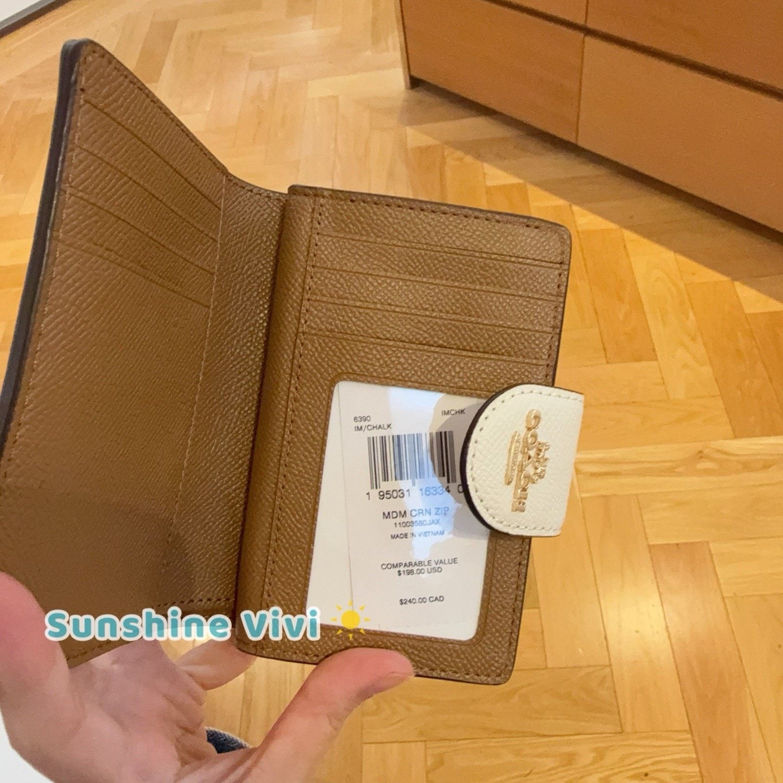 Coach NWT Coach Medium Corner Zip Wallet Gold Chalk Leather 6390 Size ONE SIZE - 4 Thumbnail