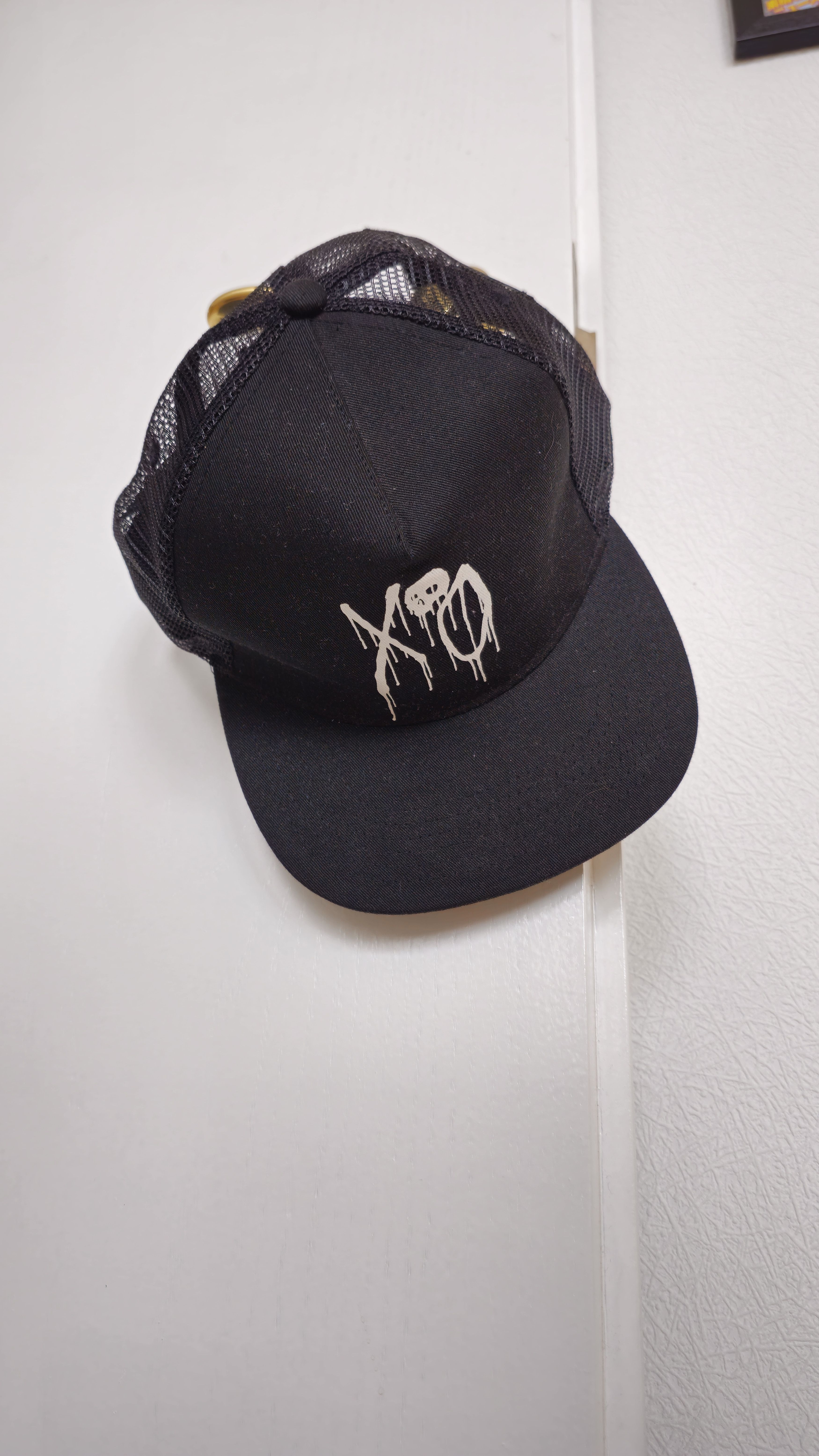 The Weeknd × XO The Weeknd XO Logo Trucker Cap Size ONE SIZE - 1 Thumbnail