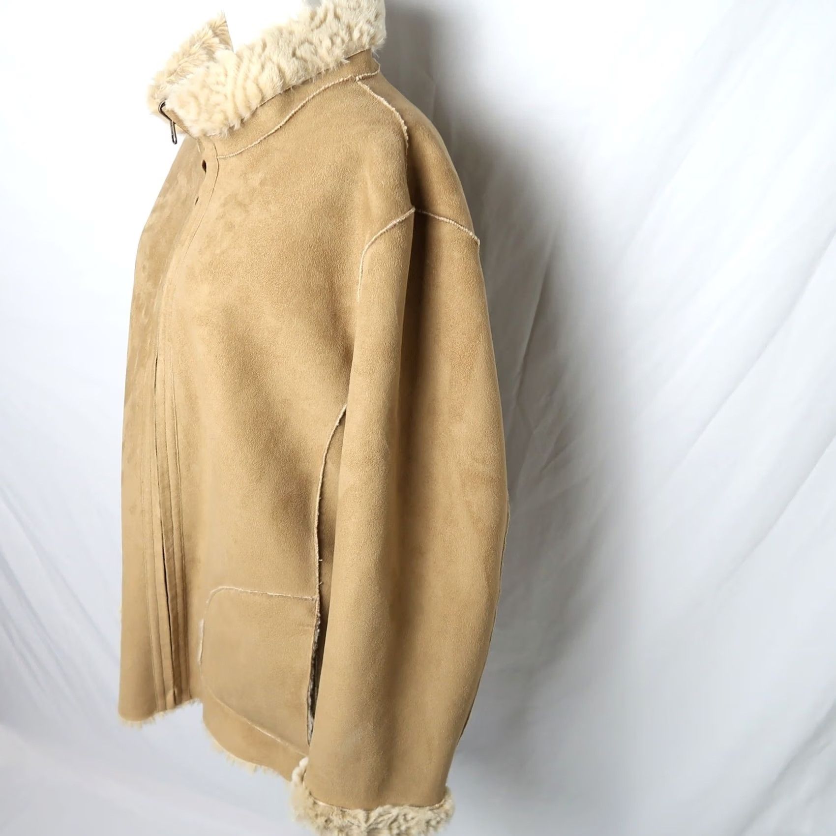 Vintage VINTAGE 90s cream faux fur and tan faux suede reversible jacket XL Jacket Womens Size XL / US 12-14 / IT 48-50 - 7 Thumbnail