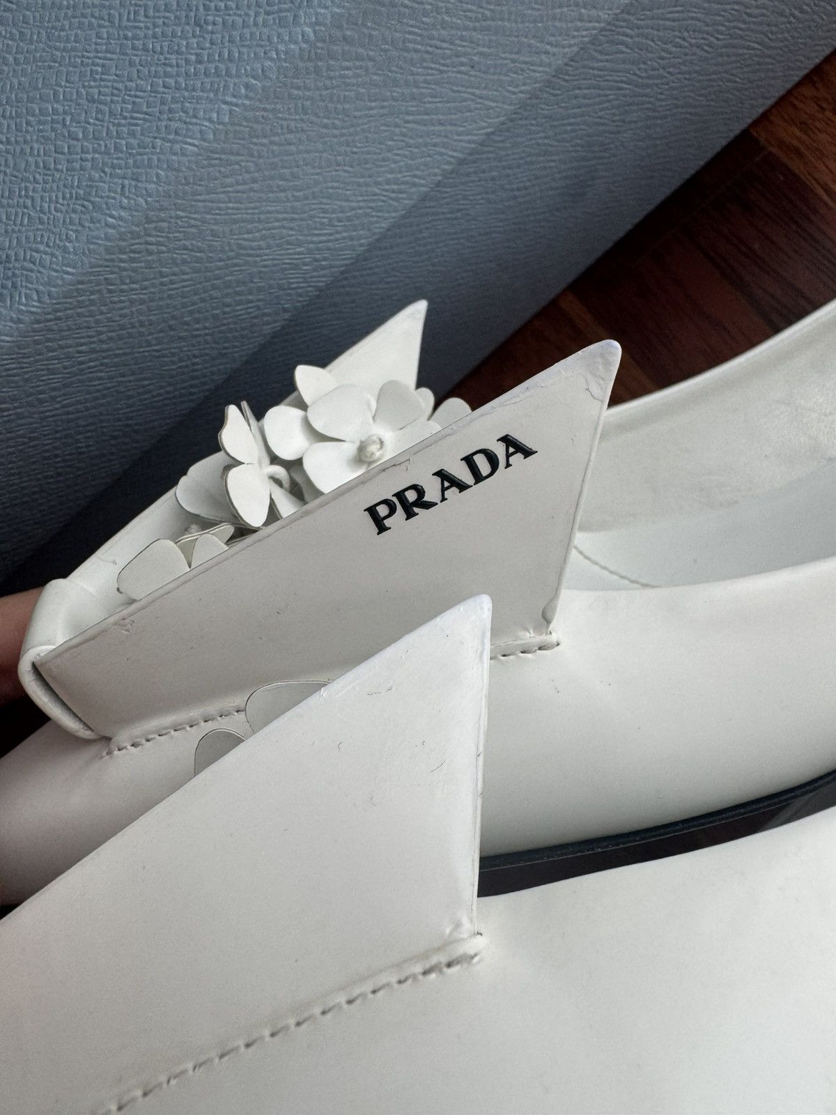 Prada PRADA Floral Appliqué Bouquet Leather Flats Size US 7 / IT 37 - 11 Thumbnail