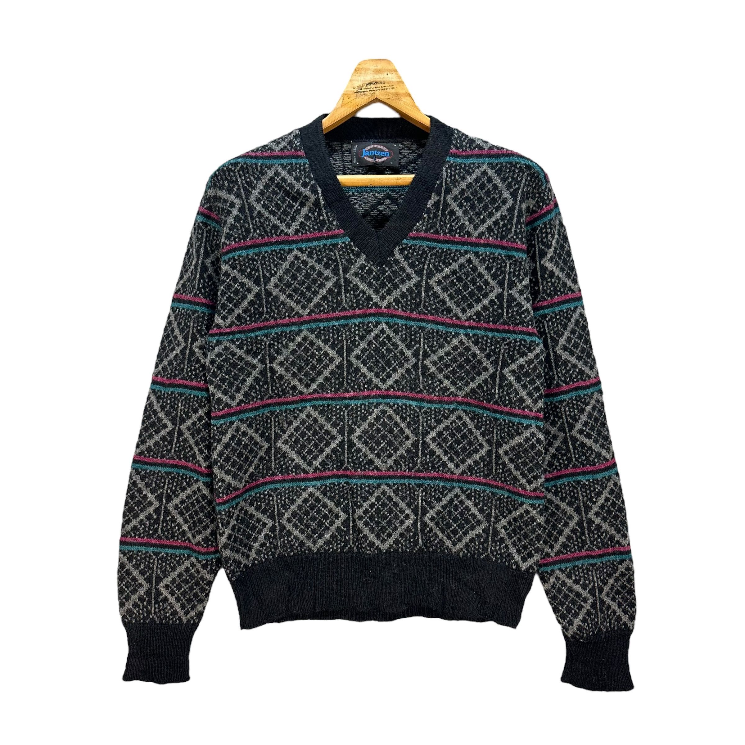 Jantzen JANTZEN SWEATER COMPANY V NECK SWEATSHIRT #8996-46 Size US S / EU 44-46 / 1 - 1 Thumbnail