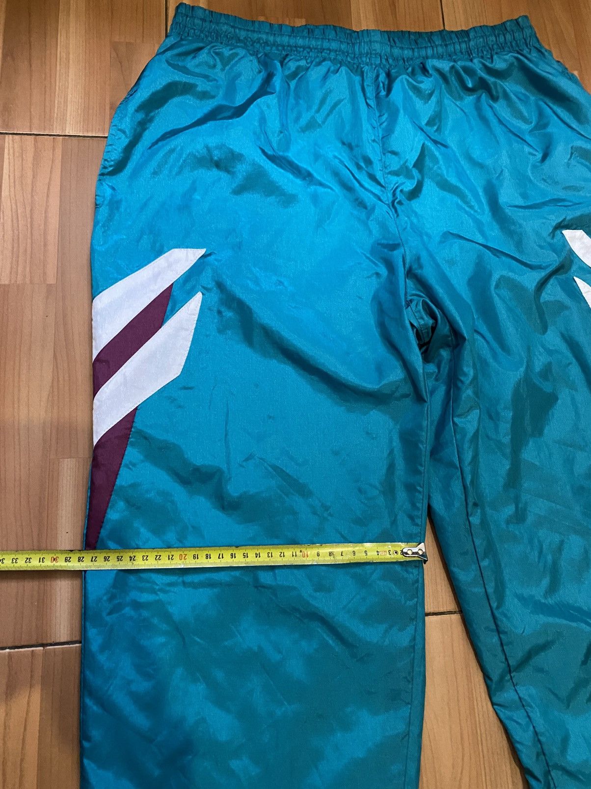 Adidas Vintage adidas Original nylon pants size M Size US 40 / EU 56 - 13 Thumbnail