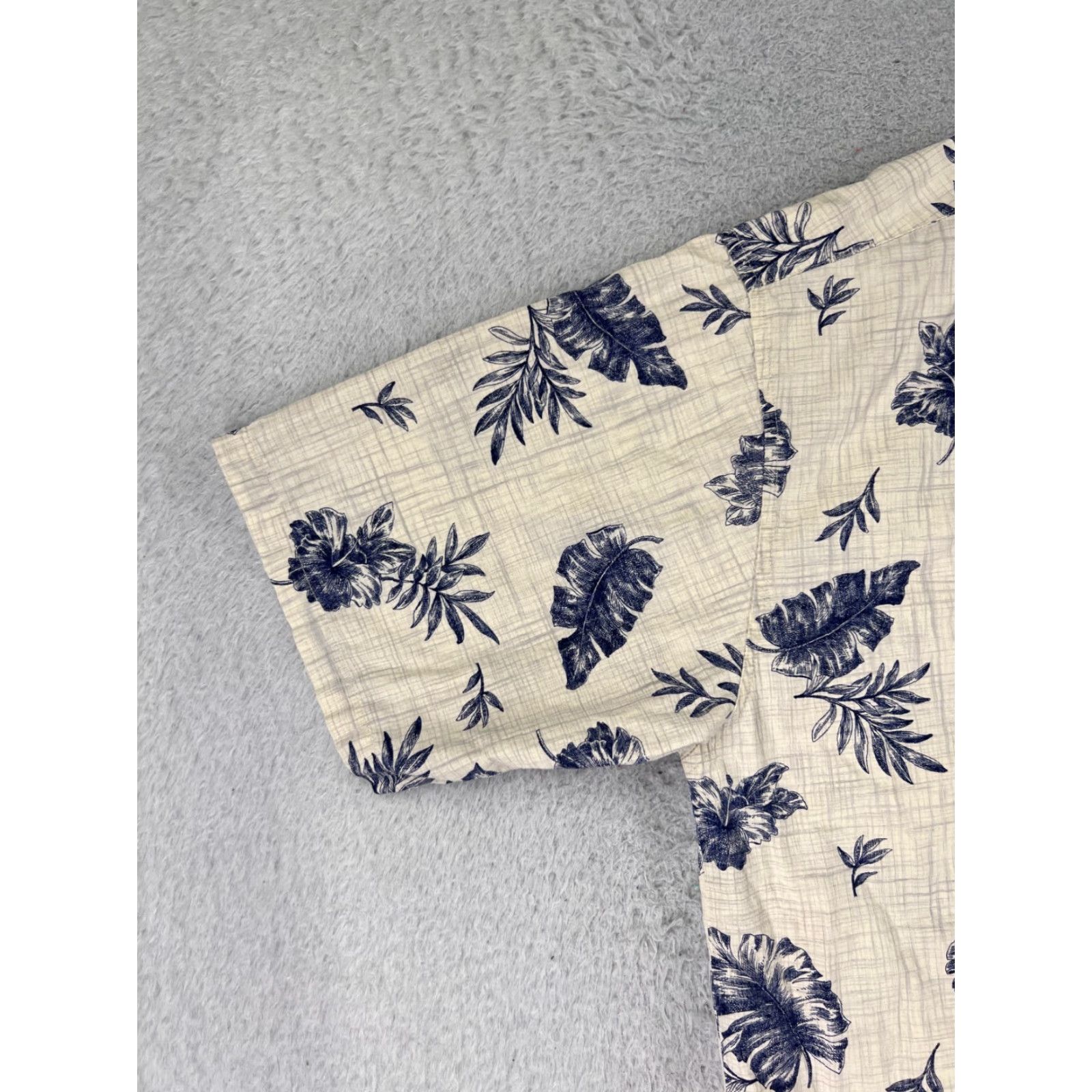 Ocean Pacific Ocean Pacific Shirt Men Large Beige Blue Hibiscus Floral Hawaiian Vacation OP Shirt Mens L Beige Floral Hawaiian Surf Aloha Beach 80s? Size US L / EU 52-54 / 3 - 3 Thumbnail