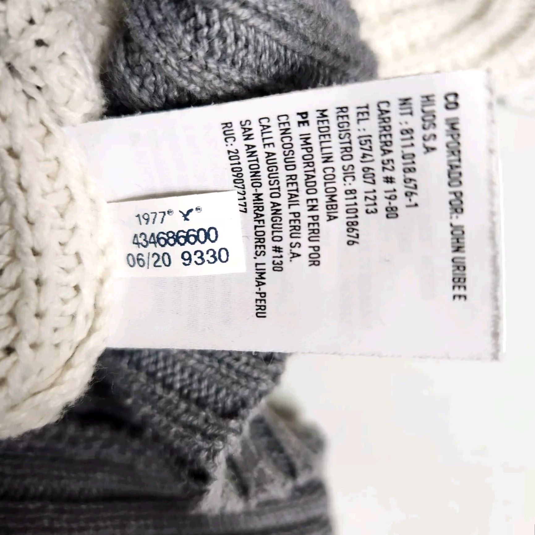 American Eagle Outfitters American Eagle Womens Gray/Cream Oversized Slouchy Deep V-Neck Sweater Size XS Size XS / US 0-2 / IT 36-38 - 8 Thumbnail