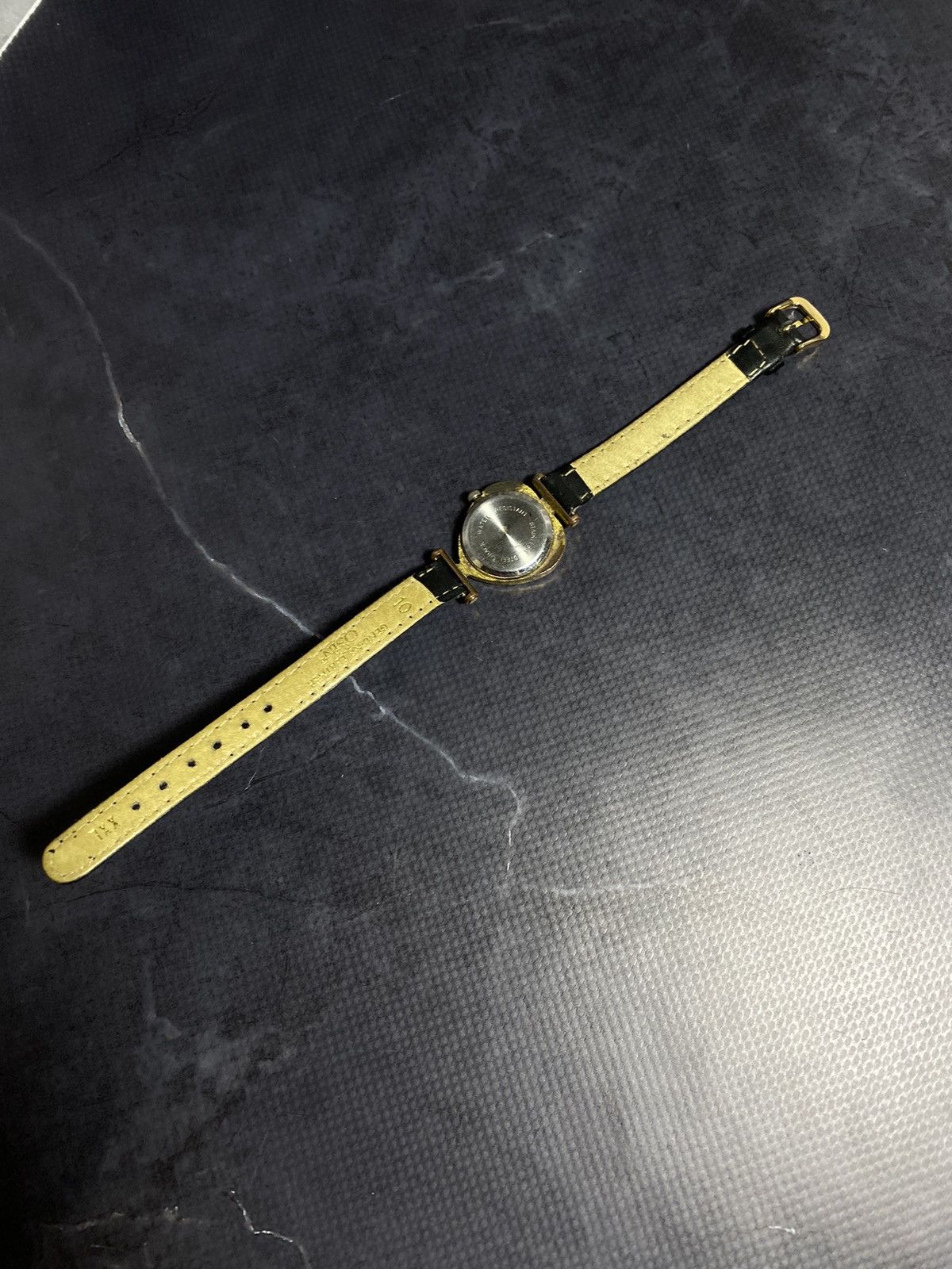 Vintage Heart-Shaped Vintage Watch Gold Black Design japanese brand Size ONE SIZE - 7 Thumbnail