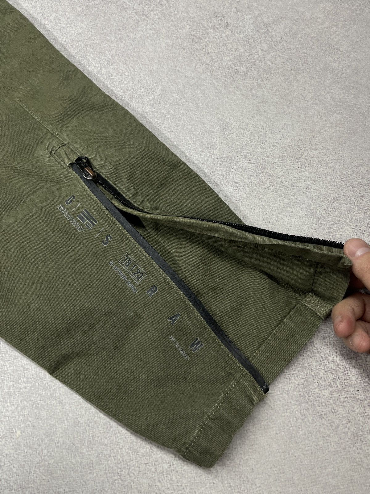 G-Star Mens G Star Raw Fatigue Relaxed Tapered Cargo Pants Size 36 Size US 36 / EU 52 - 13 Thumbnail