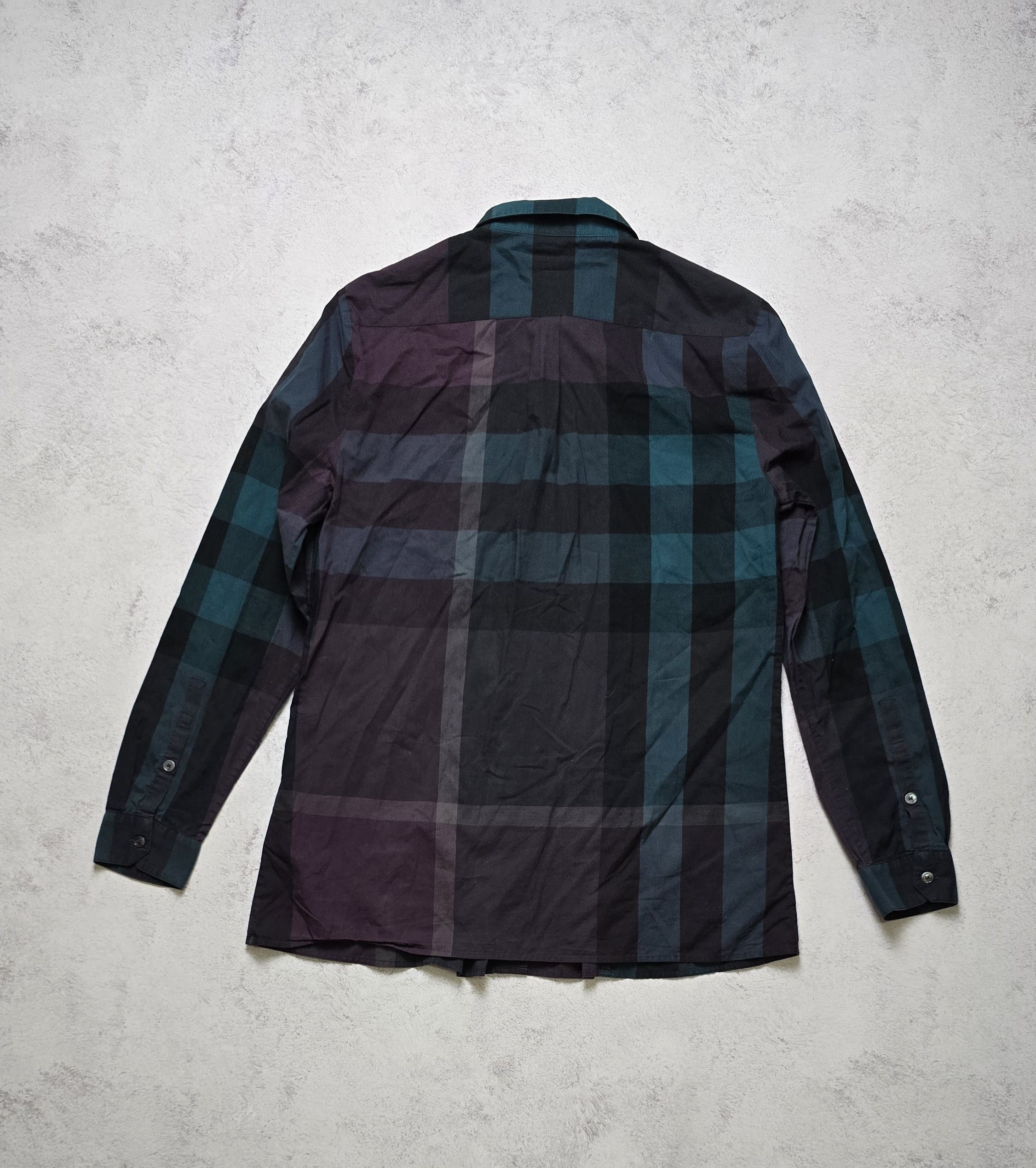 Burberry Burberry Brit Dark Plaid Shirt Nova Check Cotton Button Up Size L / US 10 / IT 46 - 2 Thumbnail