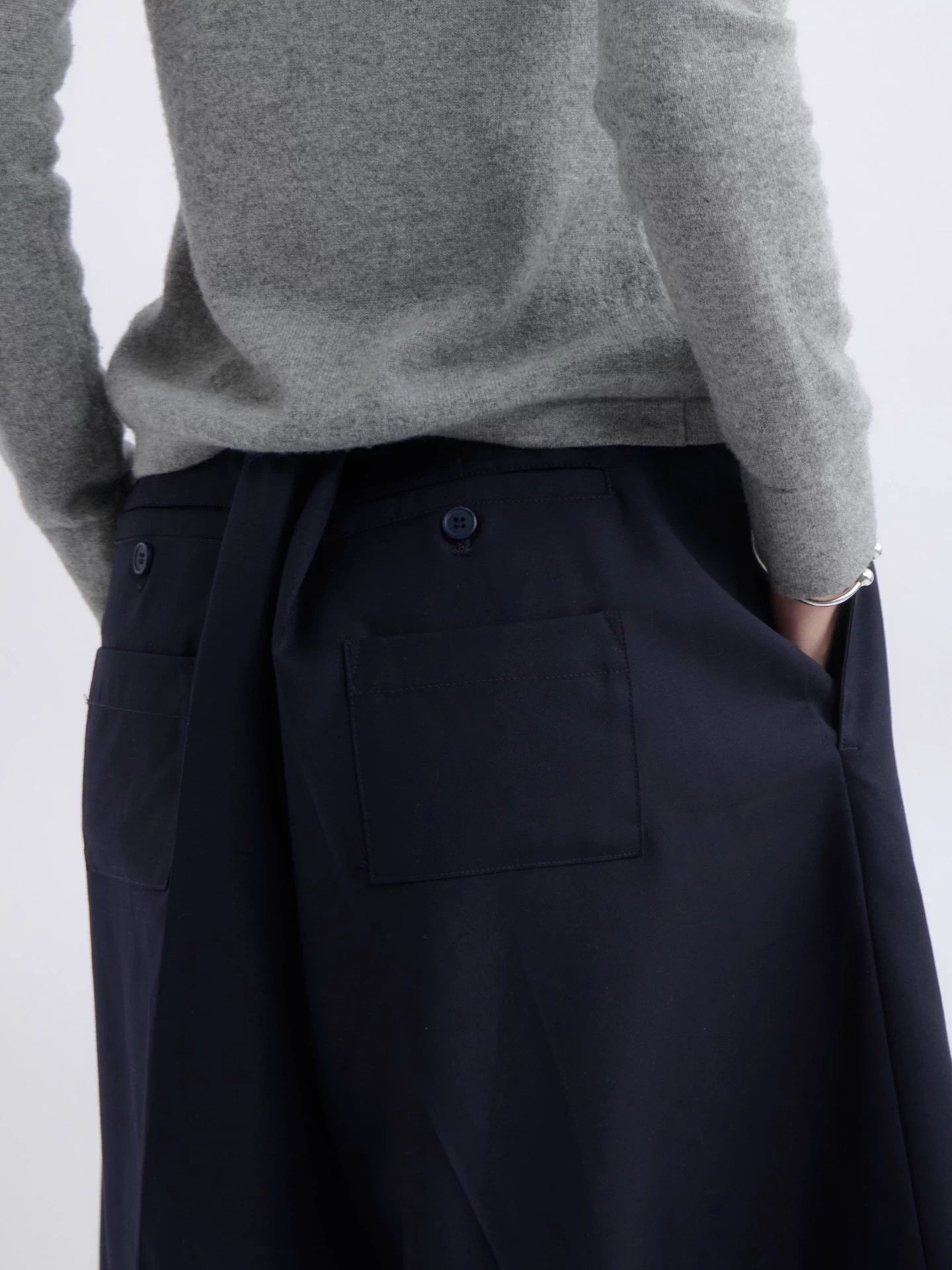 Jacquemus JACQUEMUS Navy Wool Wide-Leg Short Pants Size US 36 / EU 52 - 4 Thumbnail