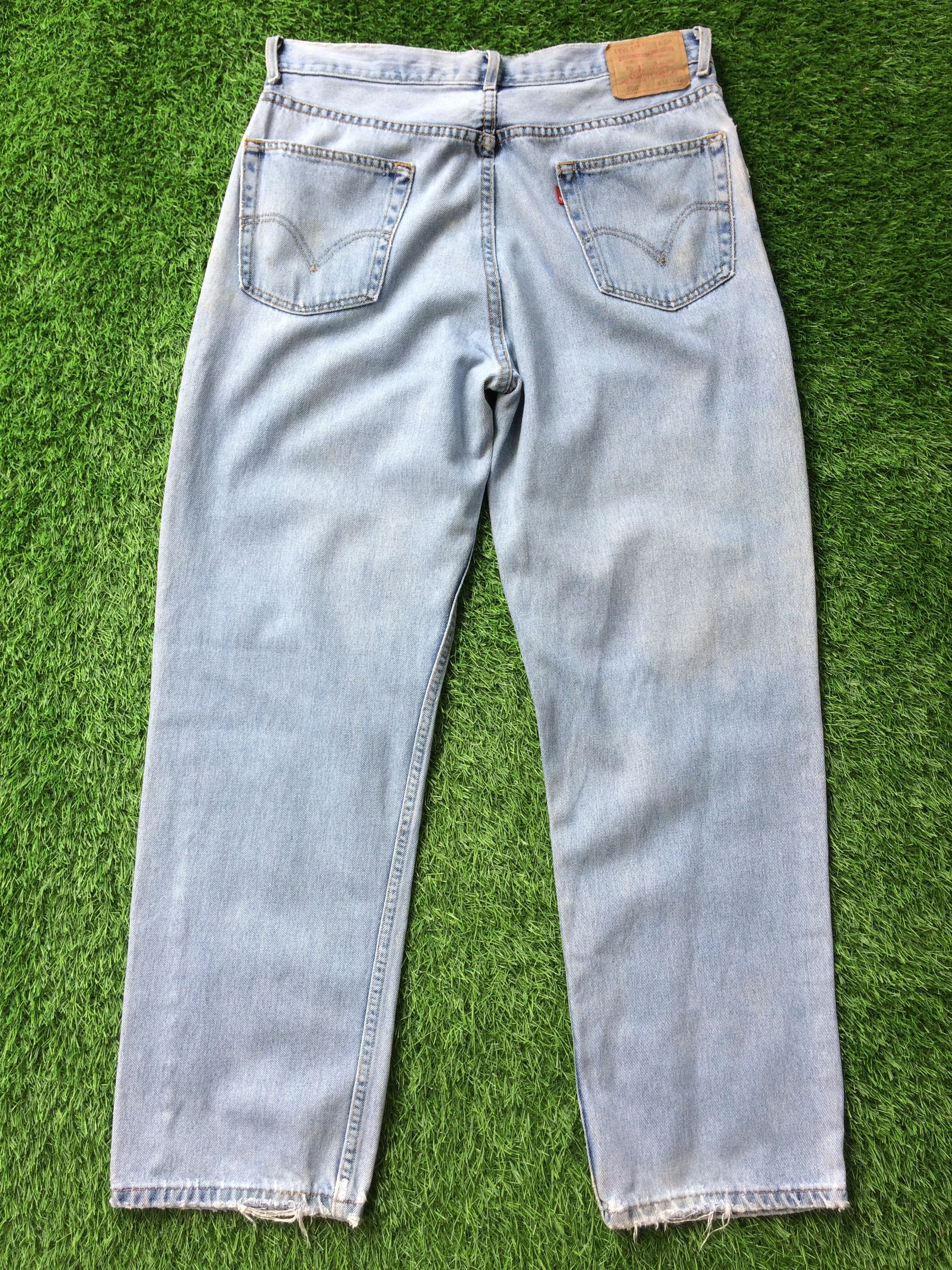 Levi's × Vintage Distressed Levis 550 Dirty Jeans D-749 Size US 34 / EU 50 - 2 Thumbnail