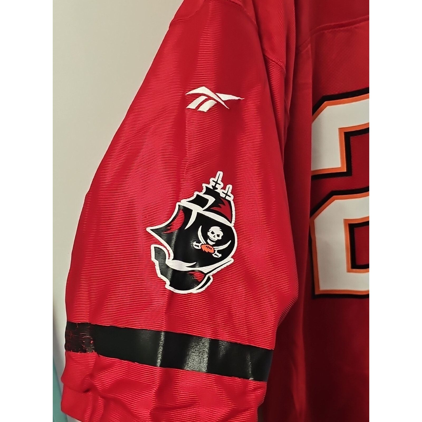 Reebok Warrick Dunn Tampa Bay Buccaneers Reversible Jersey Size 52 Size US XXL / EU 58 / 5 - 4 Thumbnail