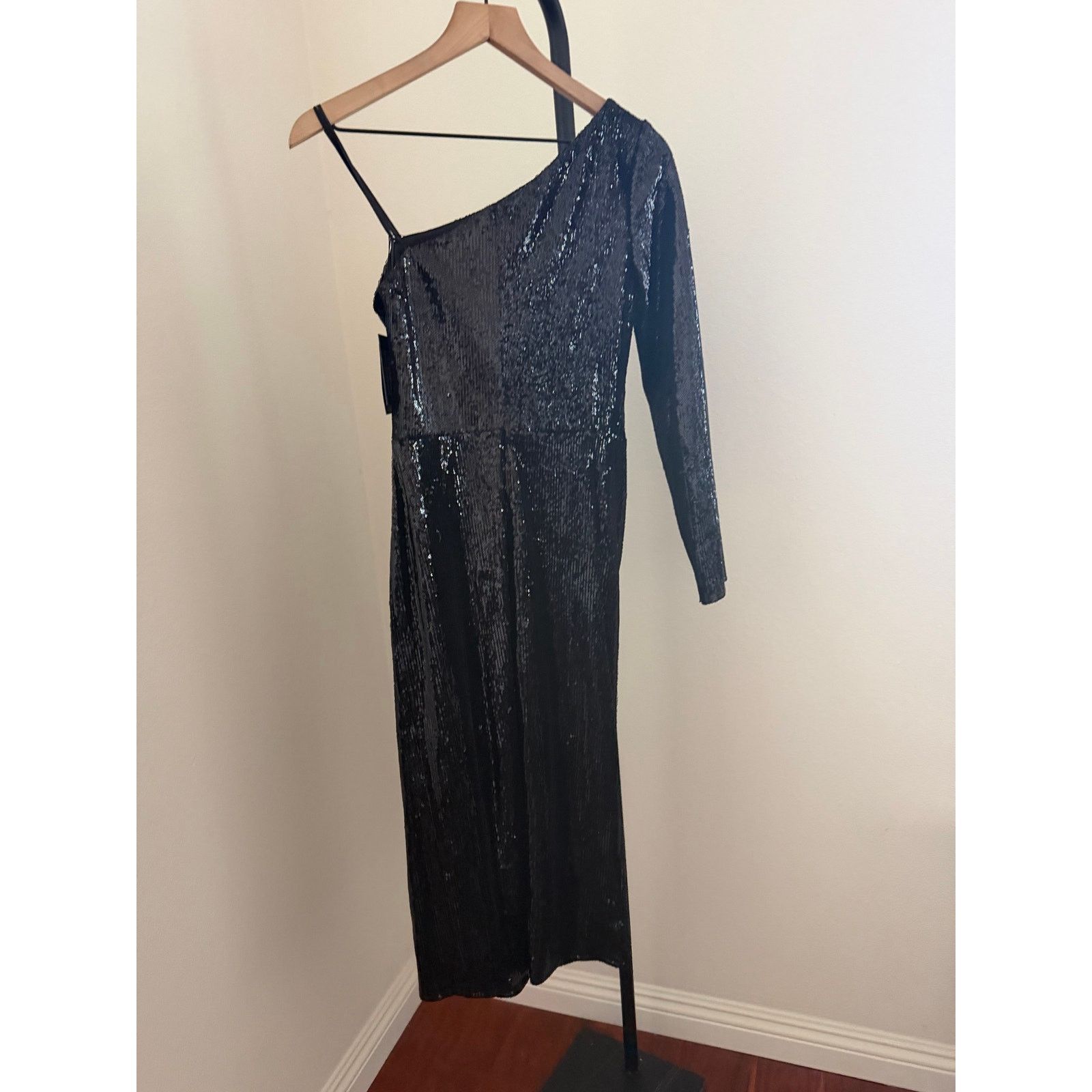 Mac Duggal Mac Duggal black sequined cocktail dress sz 2 26688 Size XS / US 0-2 / IT 36-38 - 7 Thumbnail