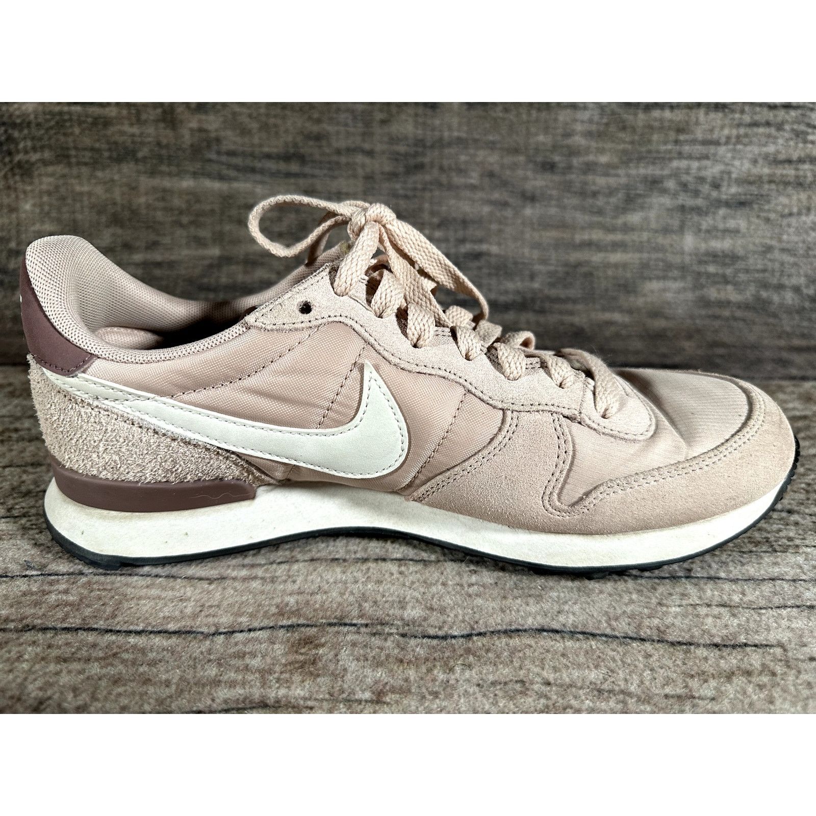 Nike Nike Womens Internationalist Shoes Pink Leather Sneakers Size US 7 / IT 37 - 8 Thumbnail