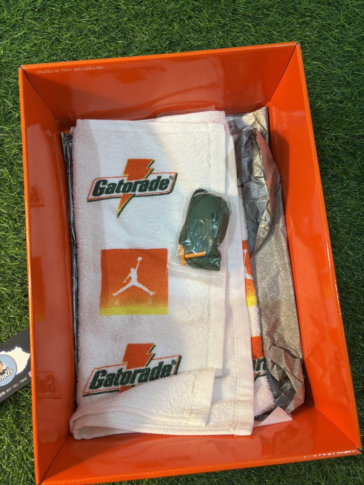 Jordan Brand Jordan 1 high gatorade orange peel Size US 10.5 / EU 43-44 - 8 Thumbnail