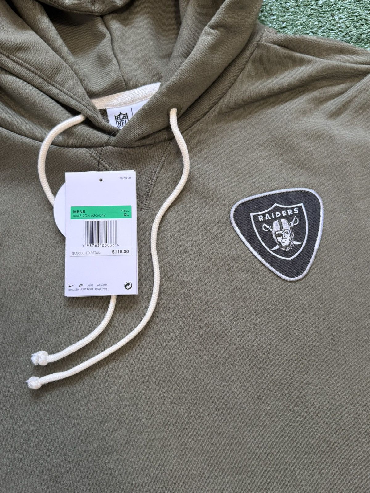 Nike Nike Las Vegas Raiders 2025 Salute To Service Hoodie Size XL Size US XL / EU 56 / 4 - 3 Thumbnail