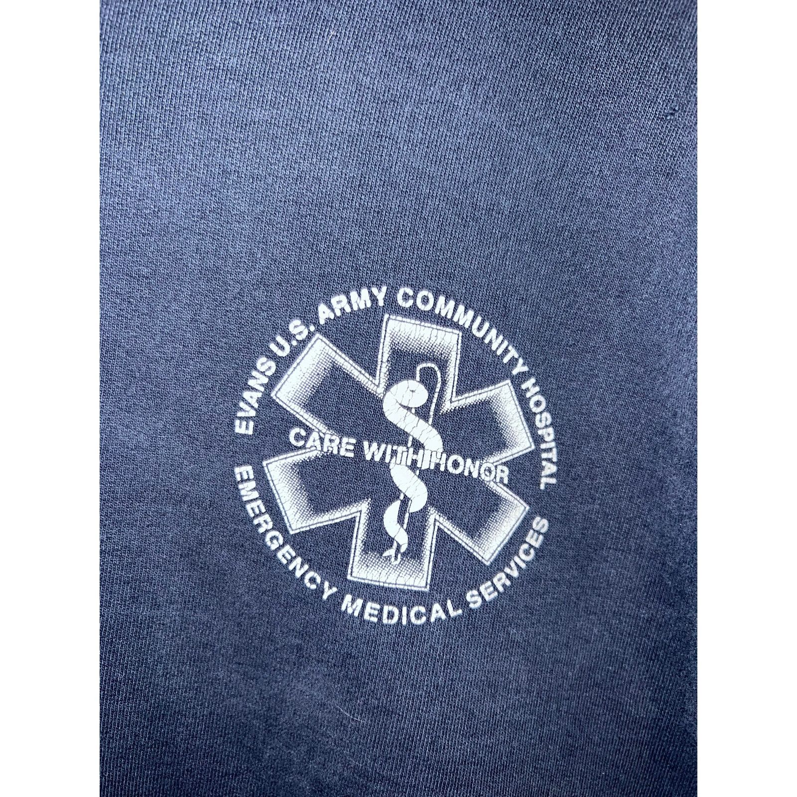 Hanes Vintage US Army Sweatshirt Evans Hospital Fort Carson 90s 2X Size US XXL / EU 58 / 5 - 2 Thumbnail
