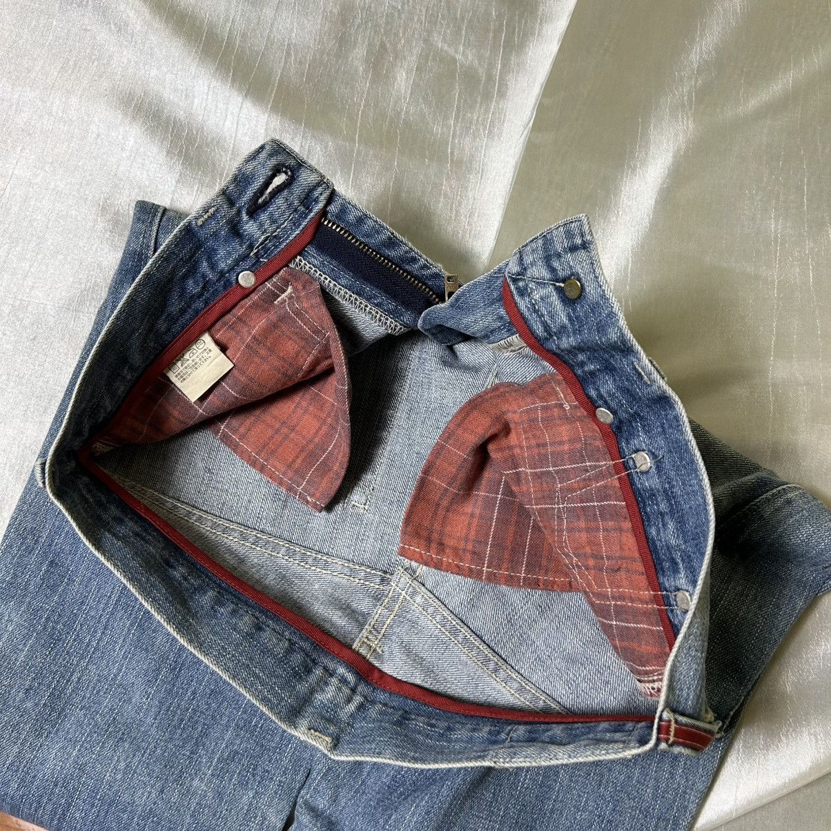Levi's Vintage Levi’s Jeans Pants Size 28" / US 6 / IT 42 - 12 Thumbnail