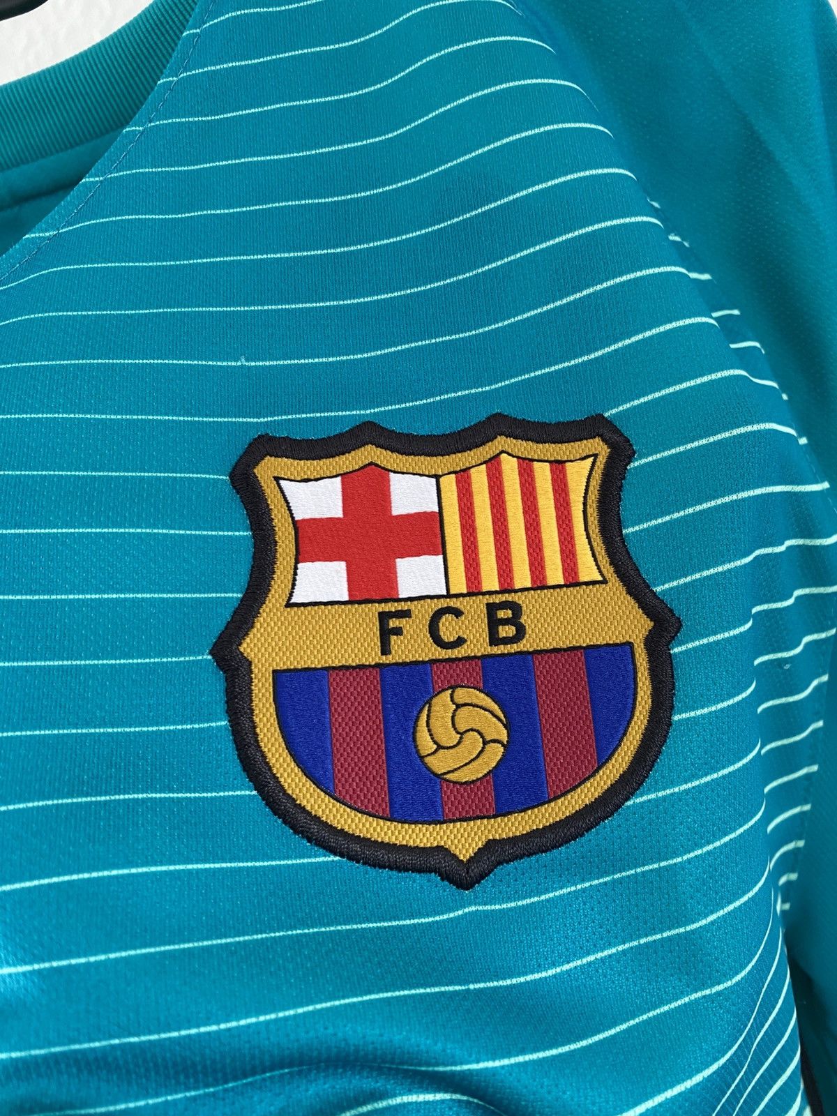Nike Barcelona 2016 2017 Away Soccer Jersey Shirt Nike PSG Messi Size US L / EU 52-54 / 3 - 4 Thumbnail