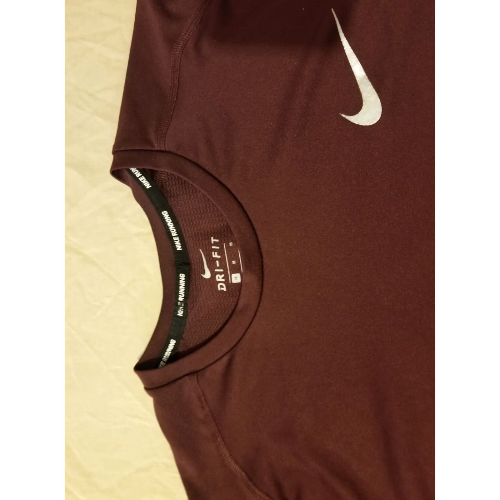Nike Nike Shirt Mens Medium M Burgundy Athletic Crew T-Shirt Tee Size US M / EU 48-50 / 2 - 2 Thumbnail