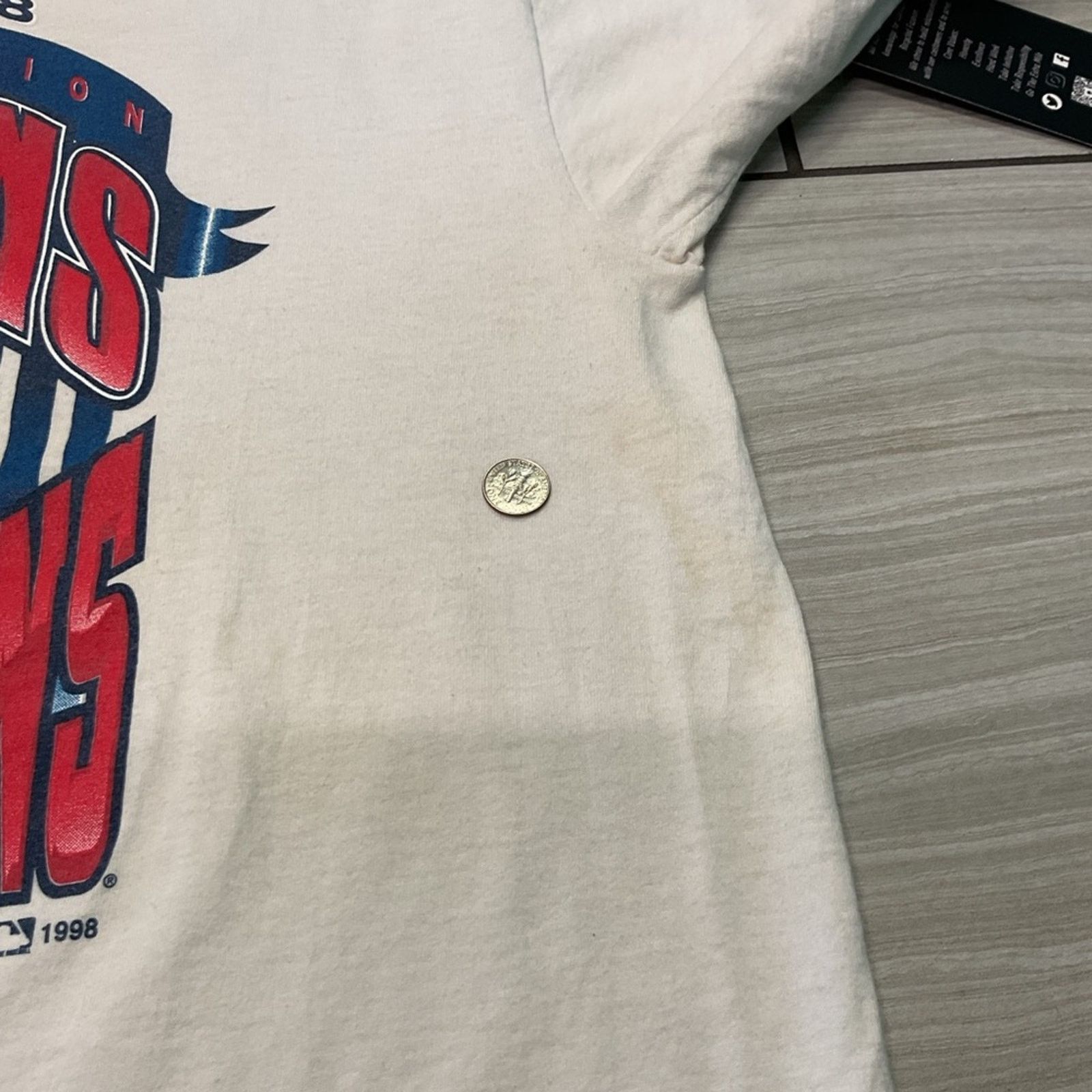 Fruit Of The Loom Vintage 1998 Cleveland Indians Champions T-Shirt Size US XL / EU 56 / 4 - 6 Thumbnail