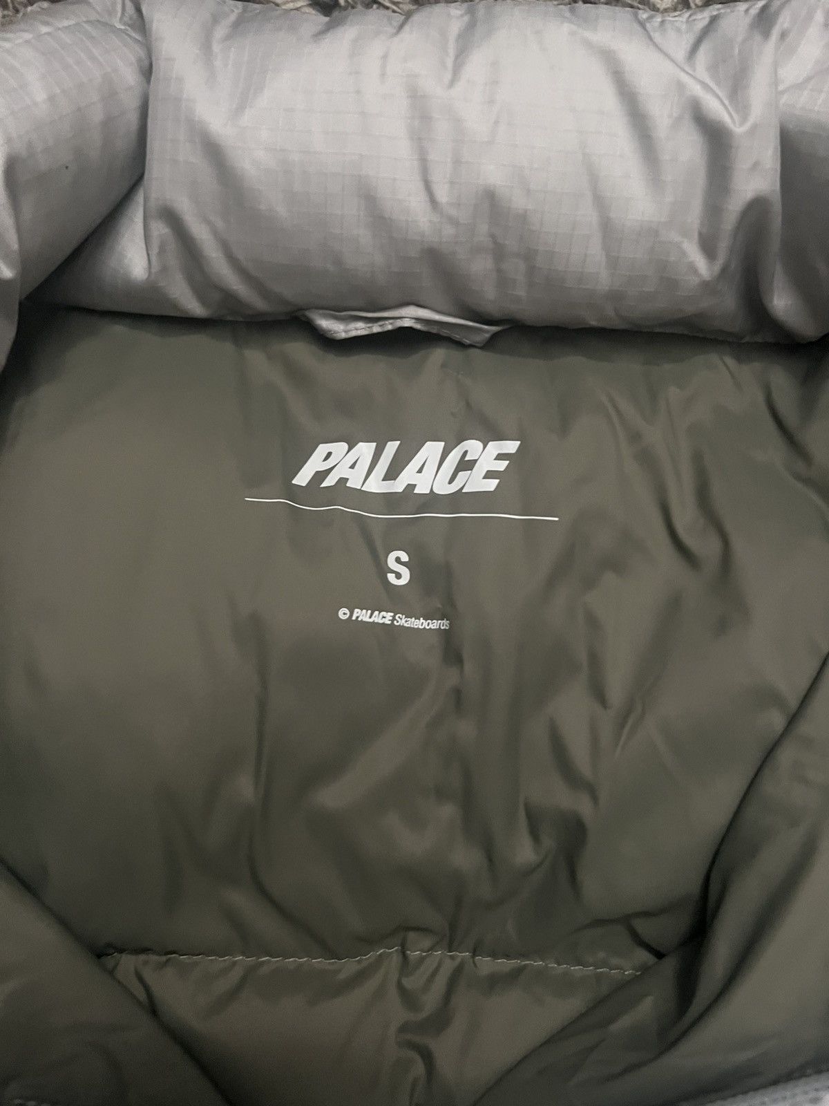 Palace Palace Ripstop Arc Puffa - grey Size US S / EU 44-46 / 1 - 5 Thumbnail