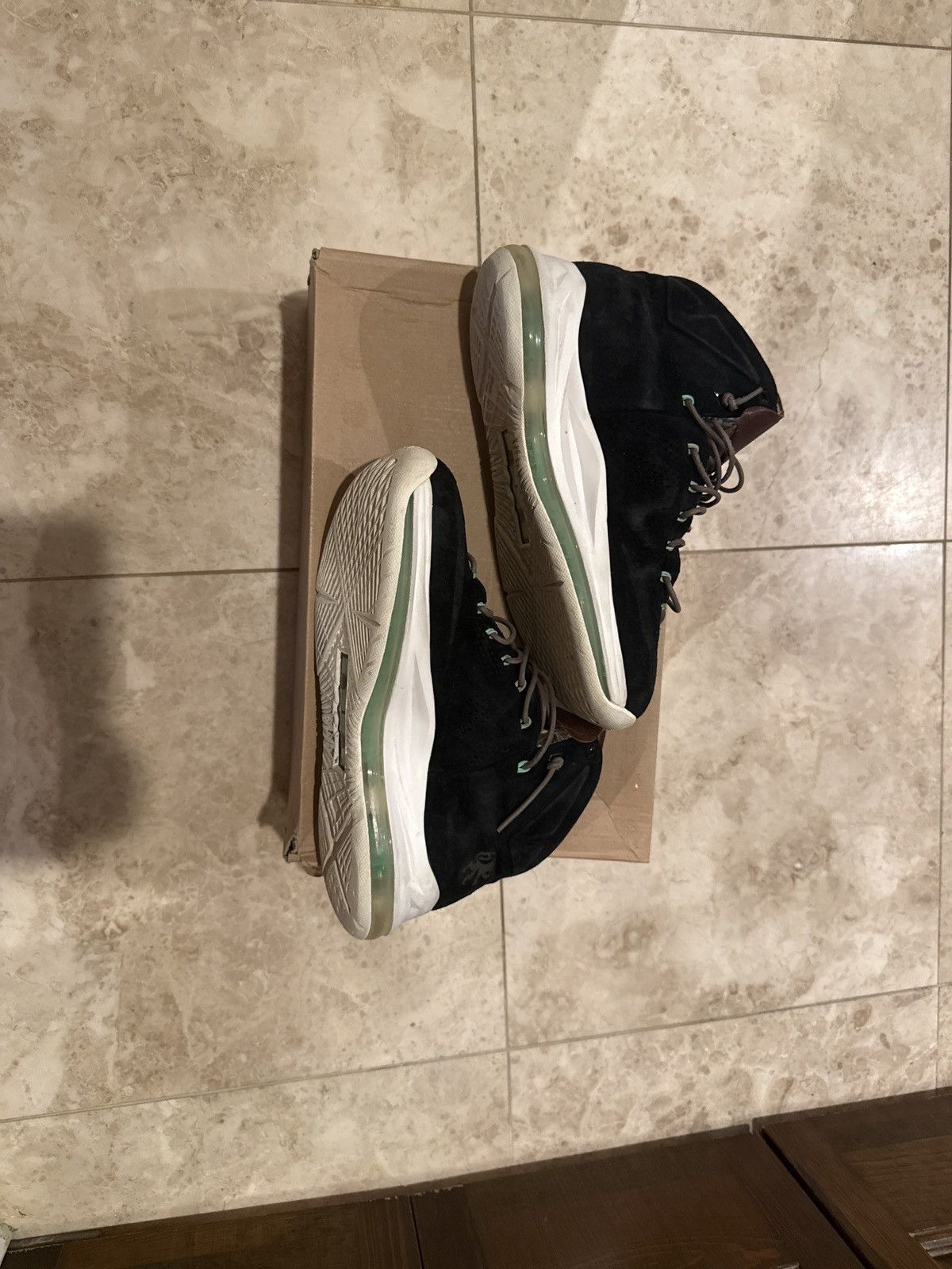 Nike Lebron 10 EXT QS “Black Suede” Size US 8 / EU 41 - 2 Thumbnail