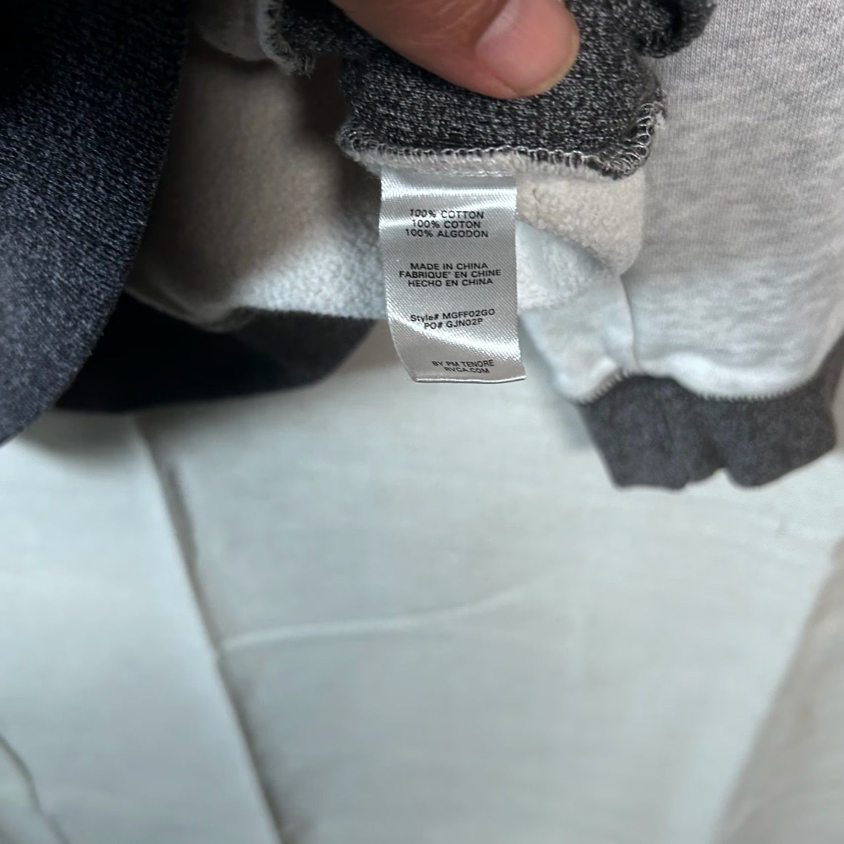 RVCA RVCA Hoodie Mens Two Tone Grey Pullover Regular Fit L Cotton Pullover Logo Pockets All Seasons Size US L / EU 52-54 / 3 - 4 Thumbnail