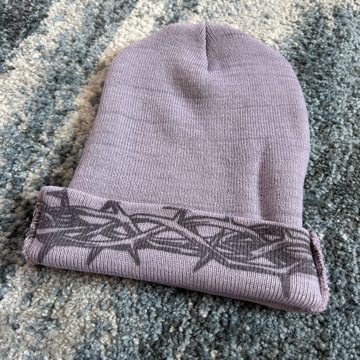 4x1111 DTG CROWN BEANiE thorns halloween mauve brown taupe Size ONE SIZE - 1 Thumbnail