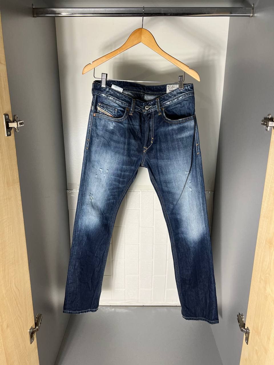 Diesel VINTAGE DIESEL INDUSTRY DENIM DIVISION DESIGNER JEANS RETRO Size US 30 / EU 46 - 1 Thumbnail