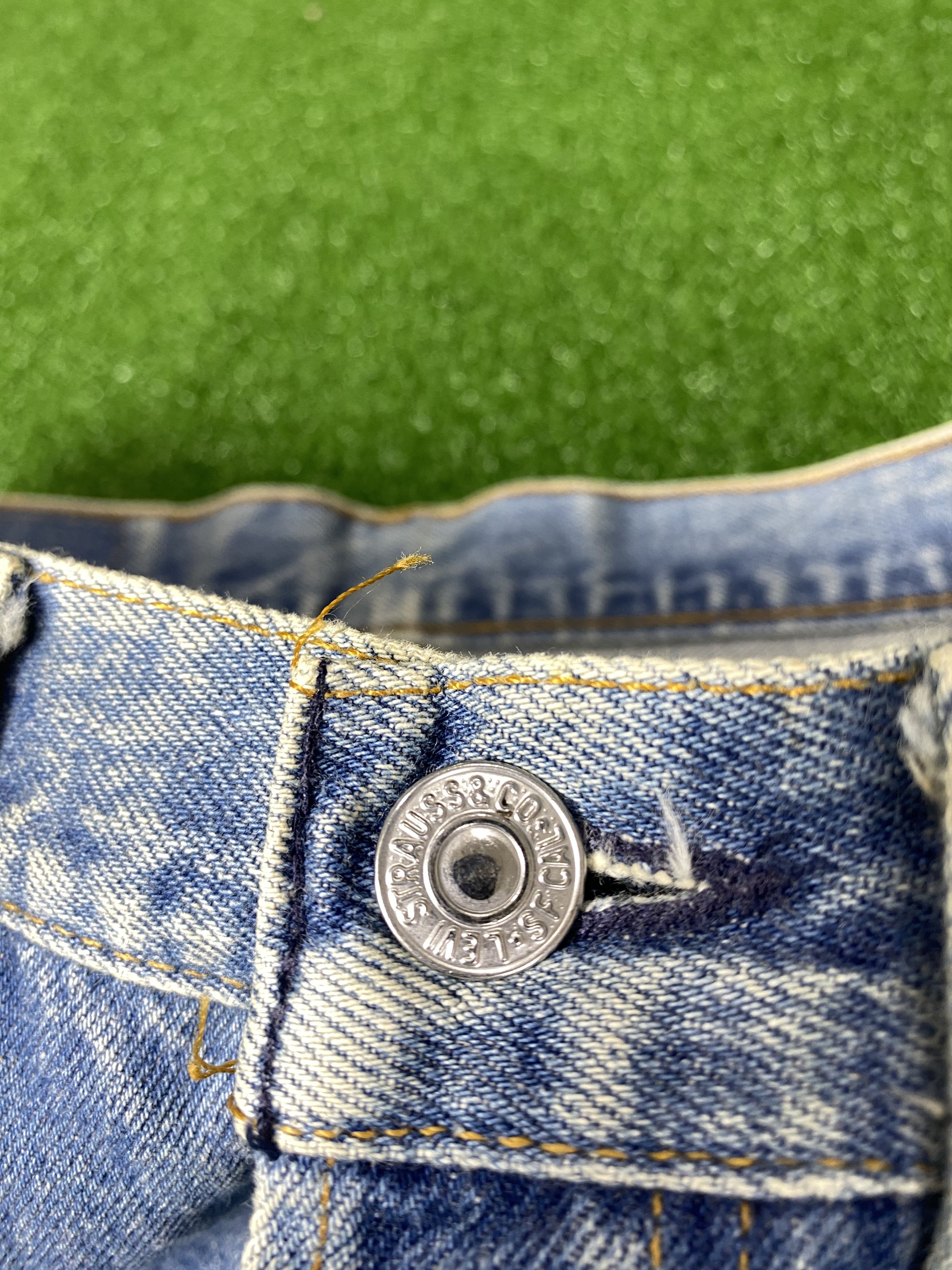 Levi's Vintage Levi's 501 Straight Cut Faded Mid Wash Jeans CP0053 Size US 30 / EU 46 - 3 Thumbnail