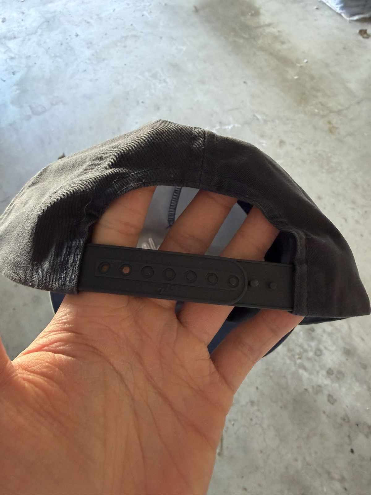 Travis Scott RARE Uncle Paulies Hat Size ONE SIZE - 3 Thumbnail